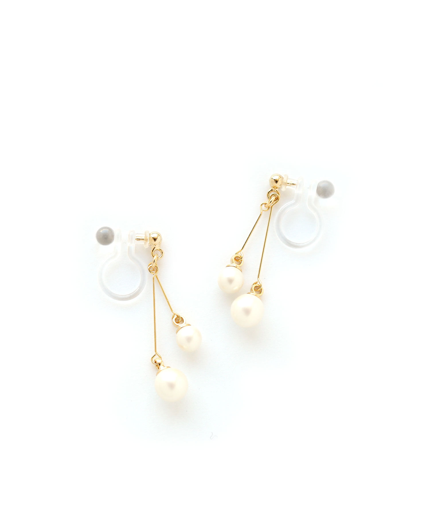 colleca la「ノンホール・小粒パールの樹脂イヤリング」|イヤリング|