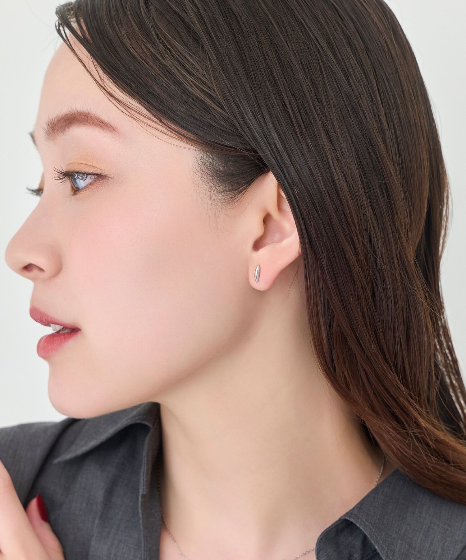 Phoebe「【金属アレルギー対応】メタルオーバルグレースピアス　シルバー/サージカルステンレス」|ピアス|