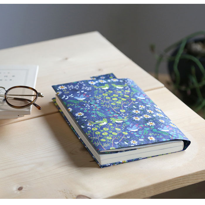 BACKYARD FAMILY「ブックカバー フリーサイズ 通販 文庫 a5 b6 四六判 単行本 読書 本 カバー タイベック」|その他|