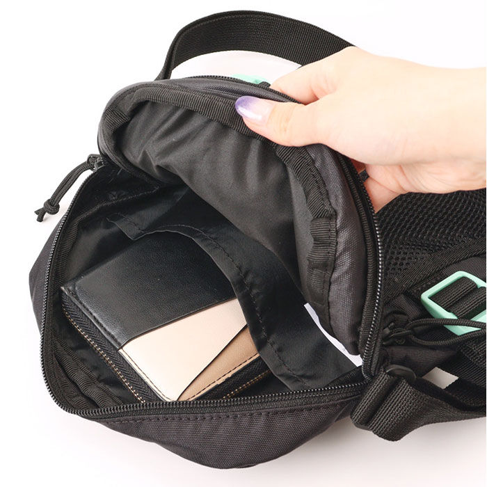 BACKYARD FAMILY「スラッシャー ショルダーバッグ THRASHER THR-300 通販 縦型ショルダーバッグ」|ショルダー・メッセンジャー|