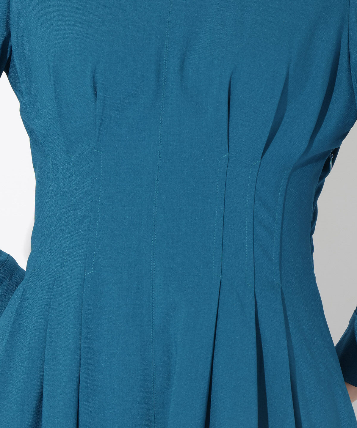 アンドクチュール「ウエストタックバックシャン長袖ワンピース」|ワンピース|