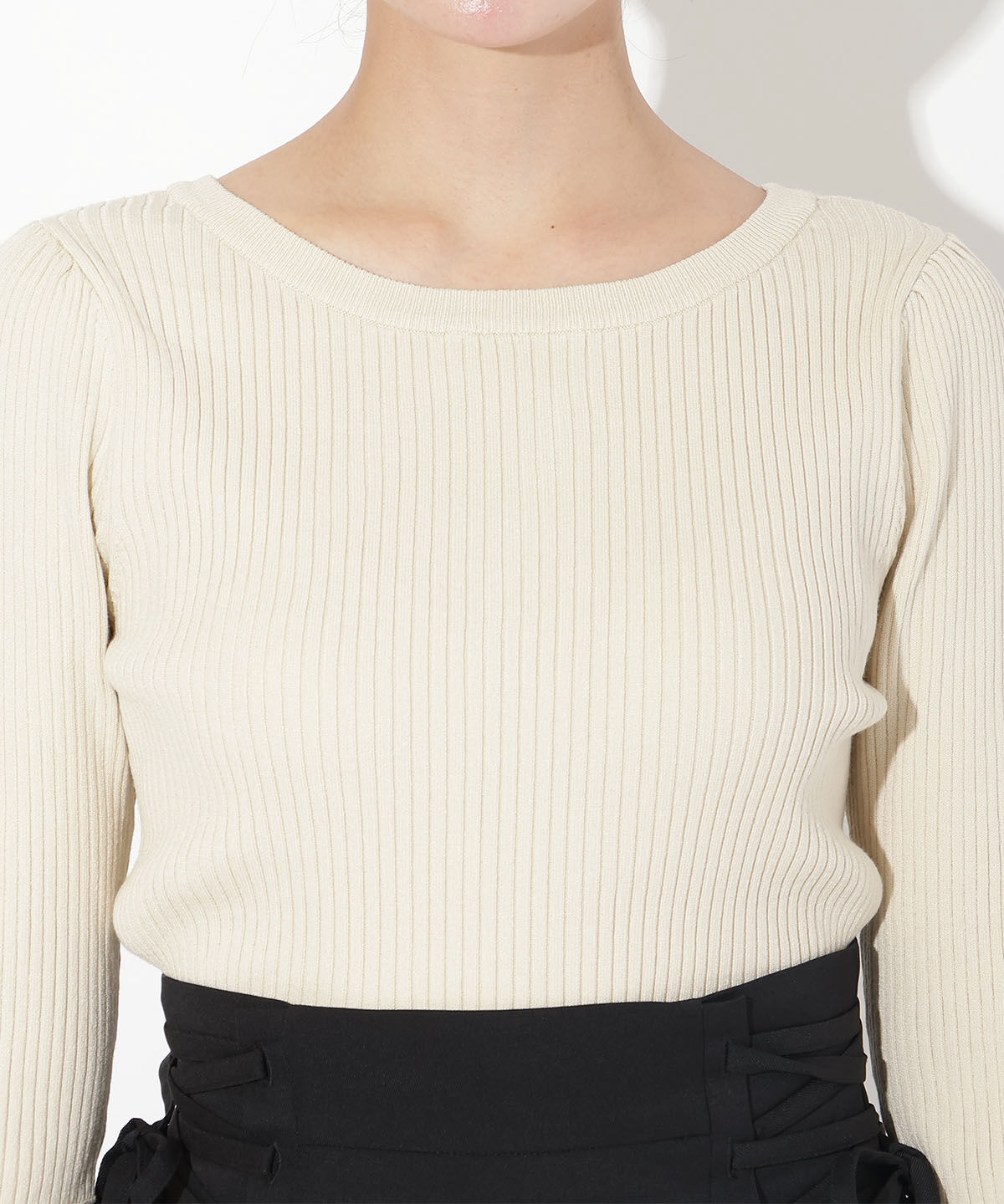 アンドクチュール「袖フレアクルーネックリブプルオーバー」|ニット・セーター|