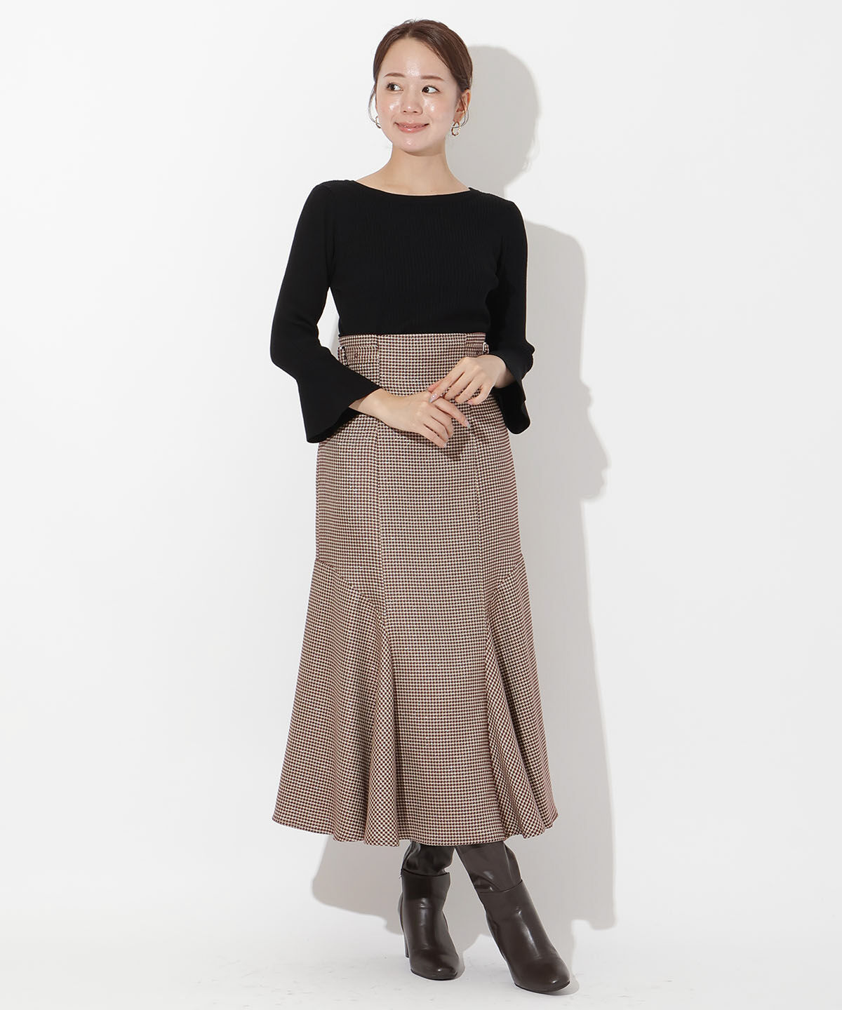 アンドクチュール「袖フレアクルーネックリブプルオーバー」|ニット・セーター|