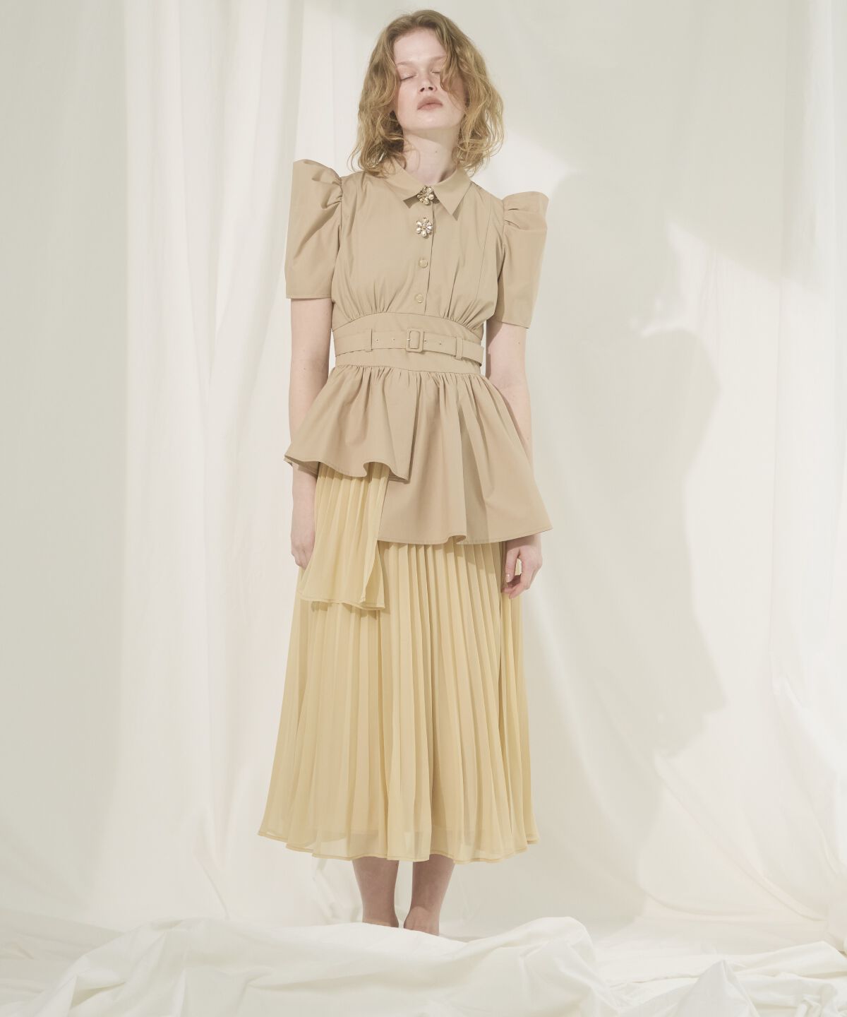 アンドクチュール「アシメプリーツティアードワンピース」|ワンピース|ベージュ