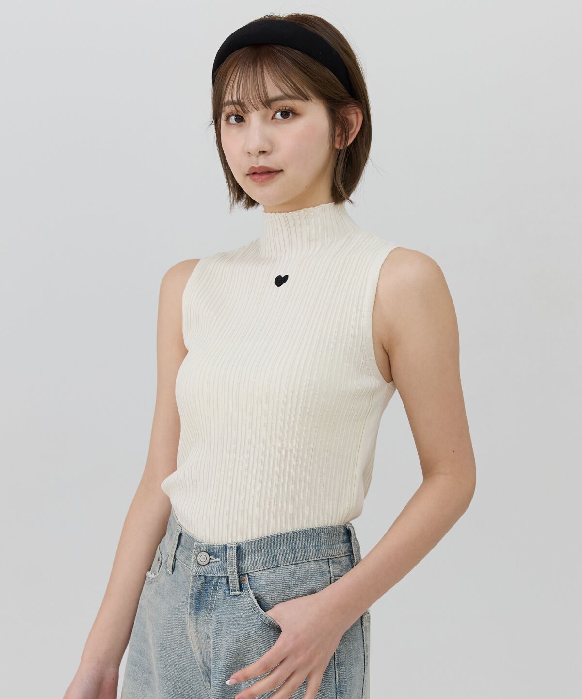 REDYAZEL「ハート刺繍ノースリーブリブニット」|ニット・セーター|