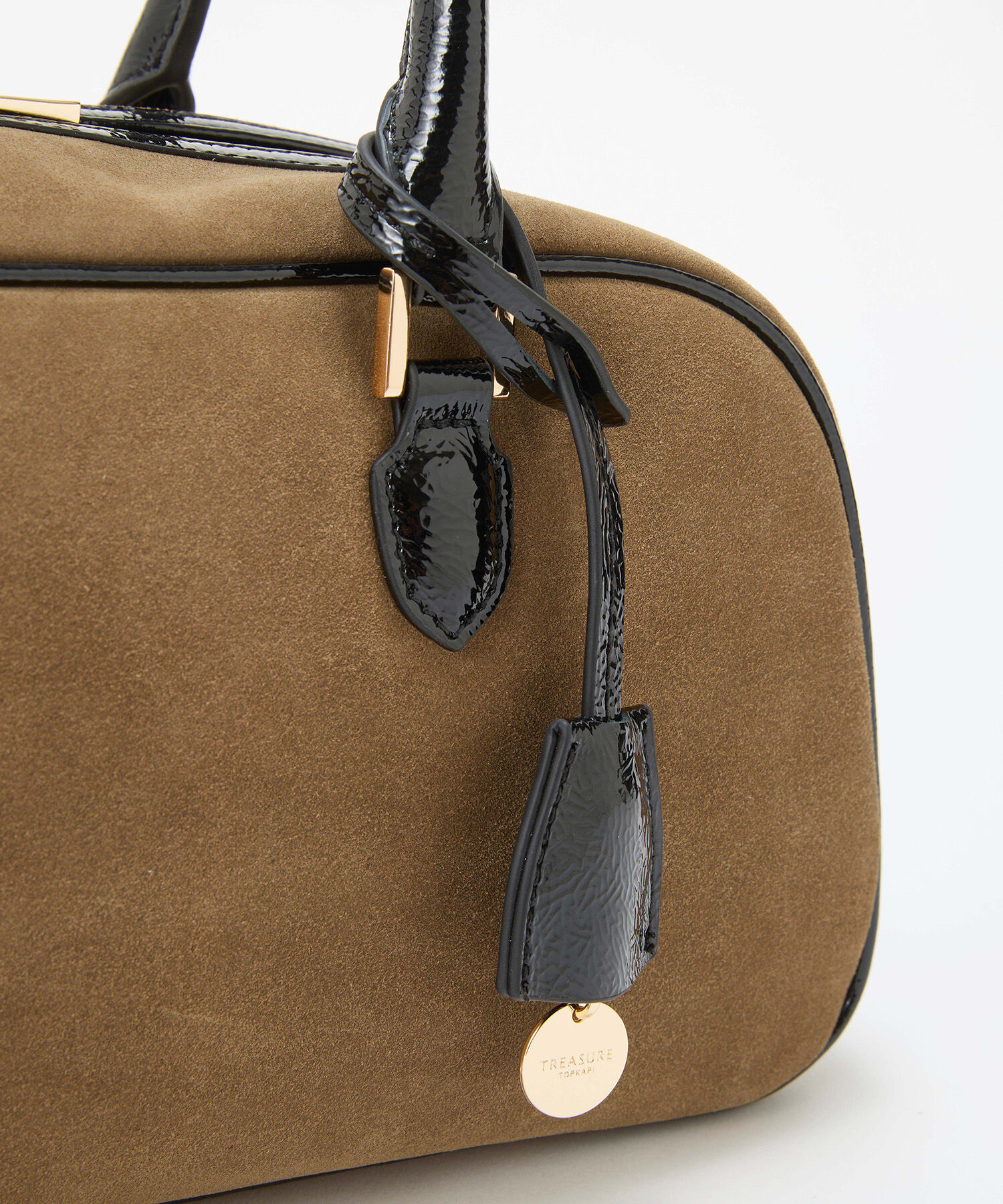 TOPKAPI TREASURE「【TREASURE TOPKAPI】スエード エナメルコンビ ワイド ボストンバッグ チャーム付き」|ボストンバッグ|