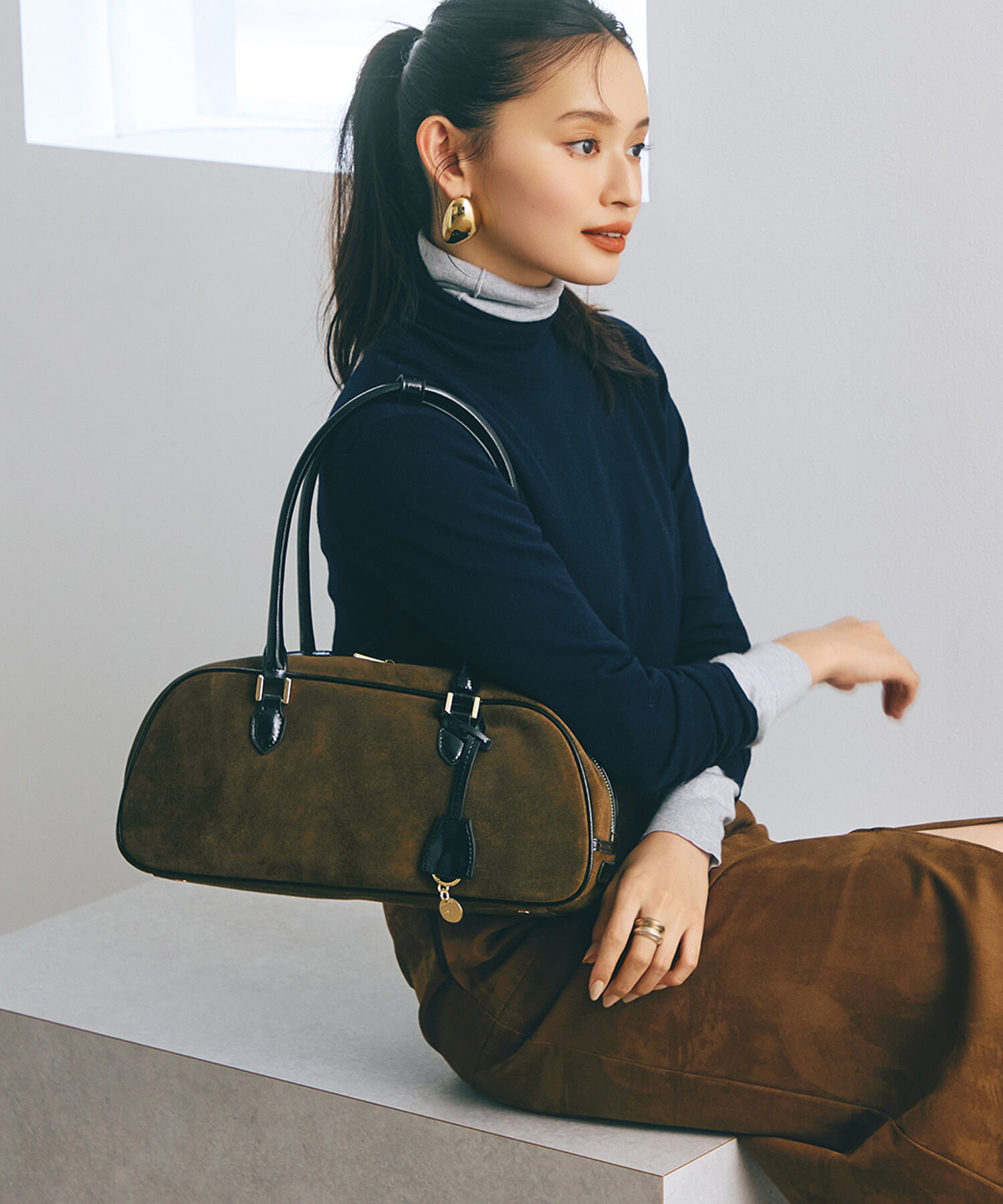 TOPKAPI TREASURE「【TREASURE TOPKAPI】スエード エナメルコンビ ワイド ボストンバッグ チャーム付き」|ボストンバッグ|