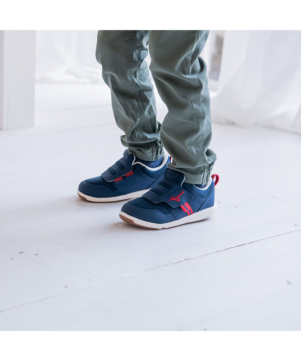 MIZUNO「ミズノプレモア キッズ2(キッズシューズ)」|スニーカー|