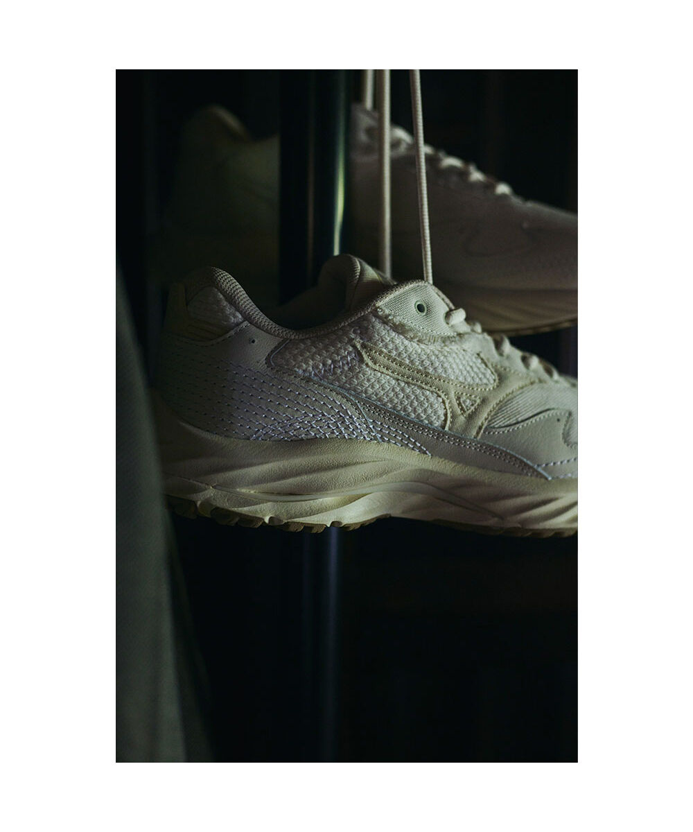 MIZUNO「WAVE RIDER &beta;」|スニーカー|