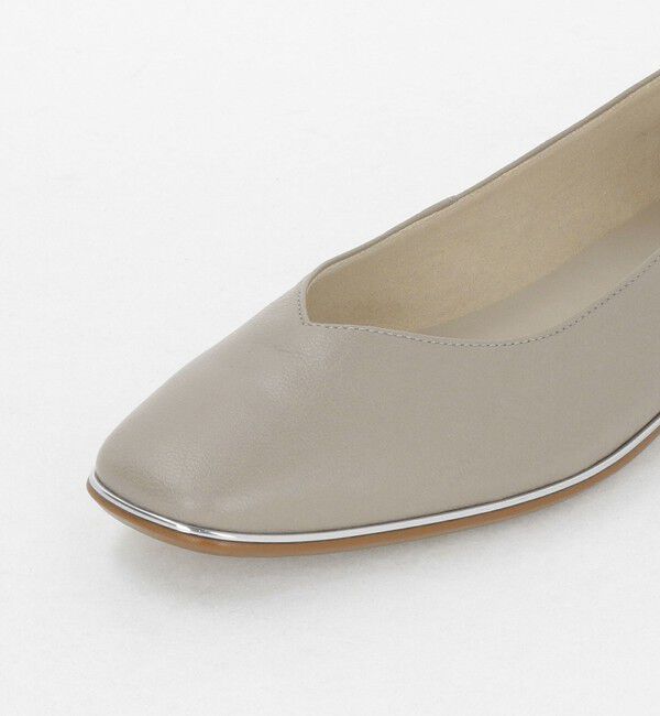 ODETTE E ODILE「ソフトVカット フラット15&darr;&uarr;」|パンプス|