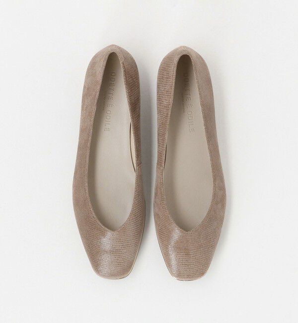 ODETTE E ODILE「ソフトVカット フラット15&darr;&uarr;」|パンプス|