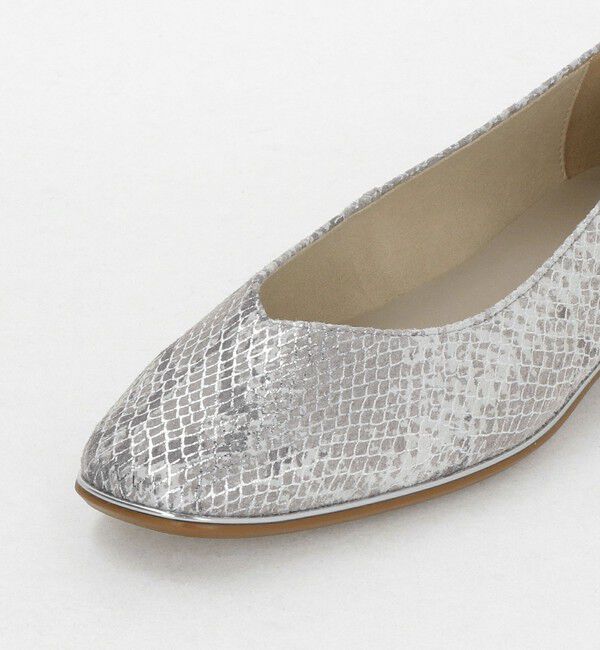 ODETTE E ODILE「ソフトVカット フラット15&darr;&uarr;」|パンプス|