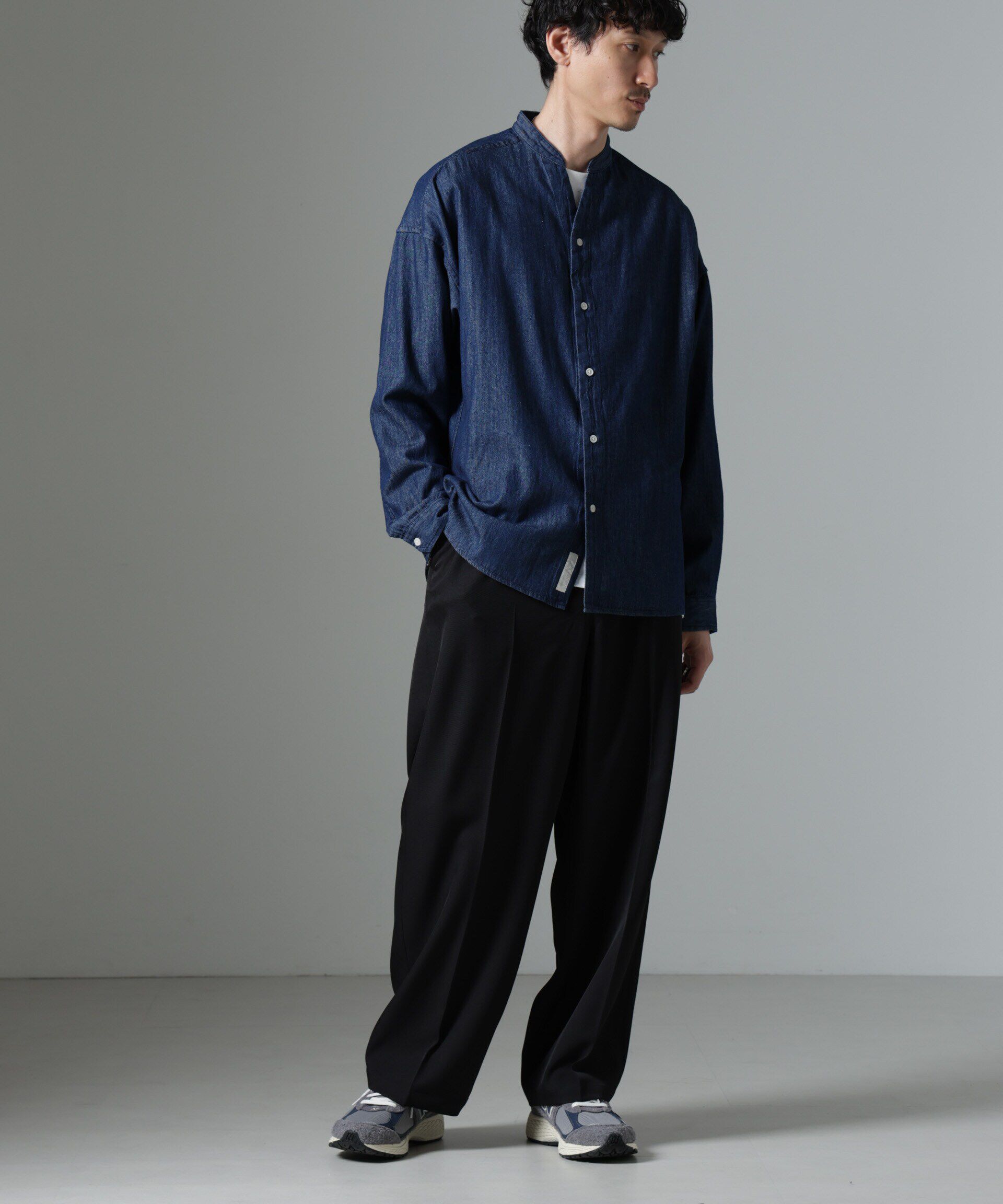 nano･universe「「大人のワイドシャツ」バンドカラーデニム 長袖」|シャツ・ブラウス|