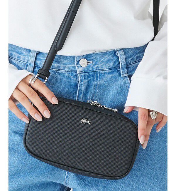 LACOSTE「デイリーシティ 鹿の子エンボス加工 ショルダーバッグ」|ショルダー・メッセンジャー|