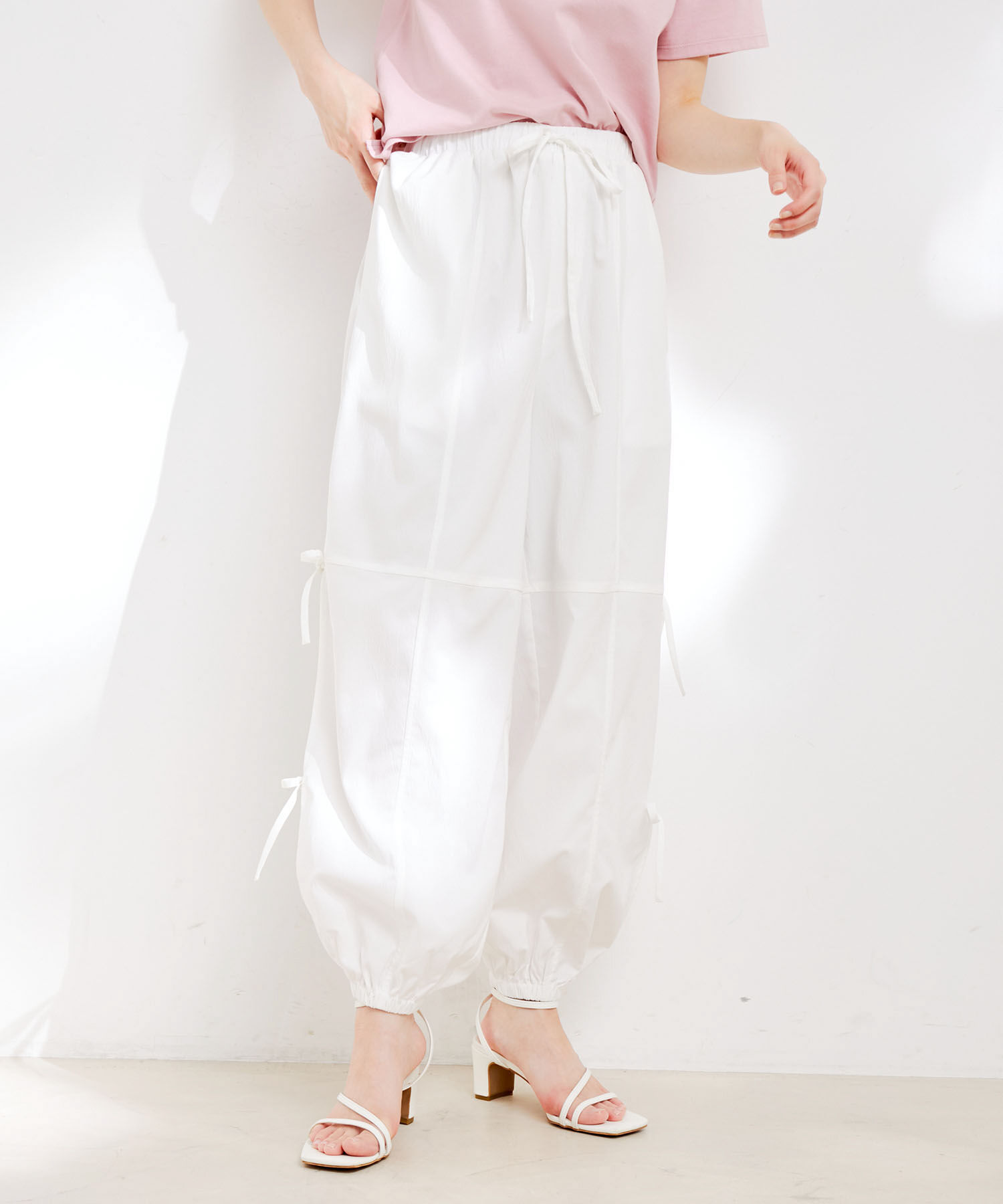 VIS「【洗える】サイドスリットリボンパンツ」|カーゴ|ホワイト(10)
