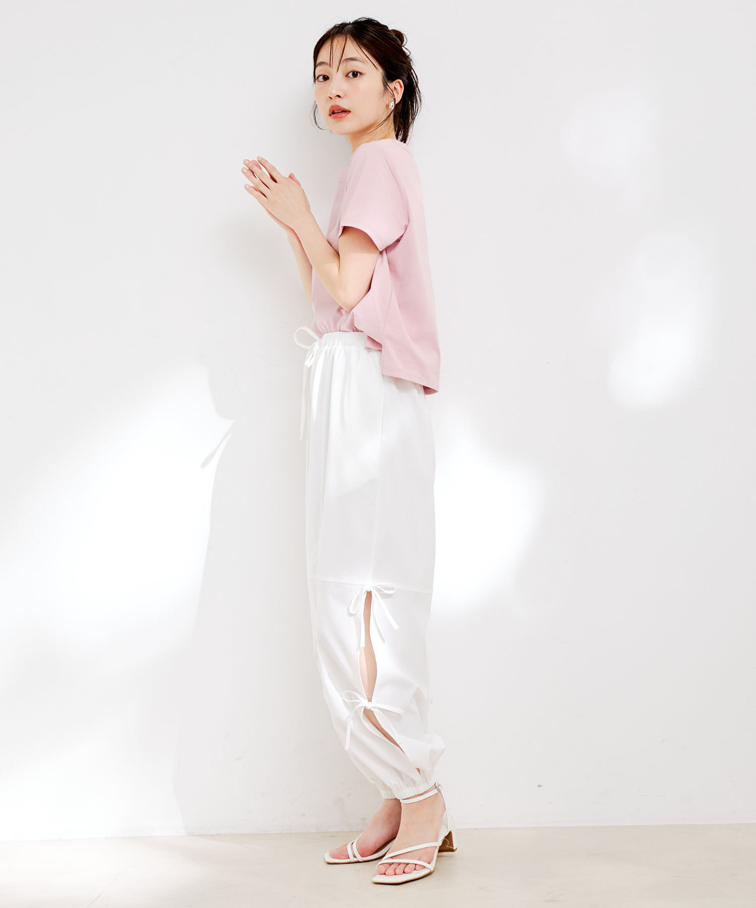 VIS「【洗える】サイドスリットリボンパンツ」|カーゴ|