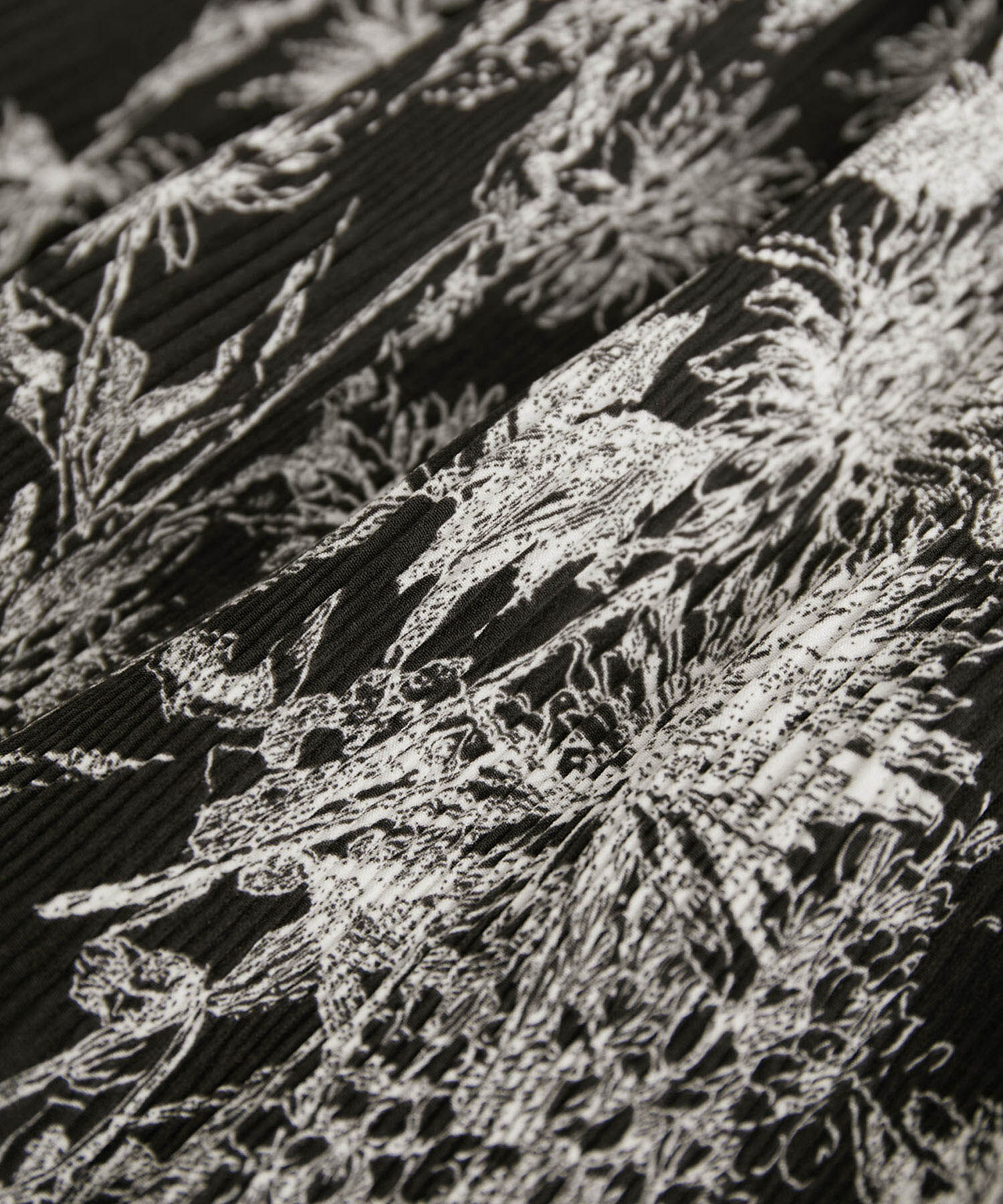 Rope&rsquo;Picnic「【emur/エミュール】プリーツフラワープリントワンピース」|ワンピース|