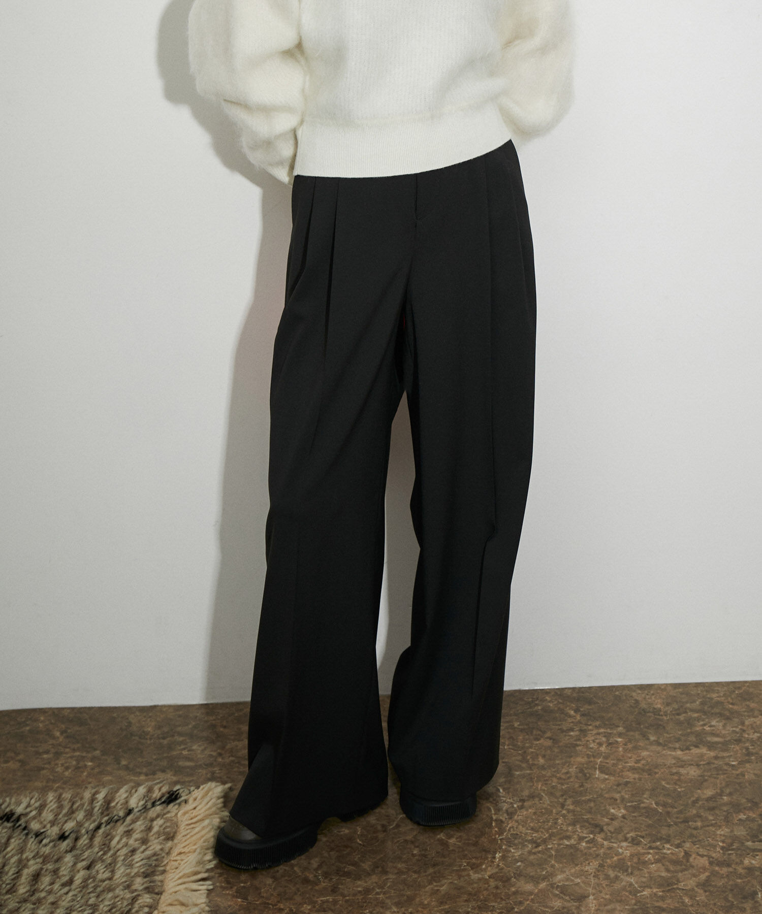 ADAM ET ROPE'「【サステナブル】2タックワイドスラックス」|スラックス|ブラック(01)