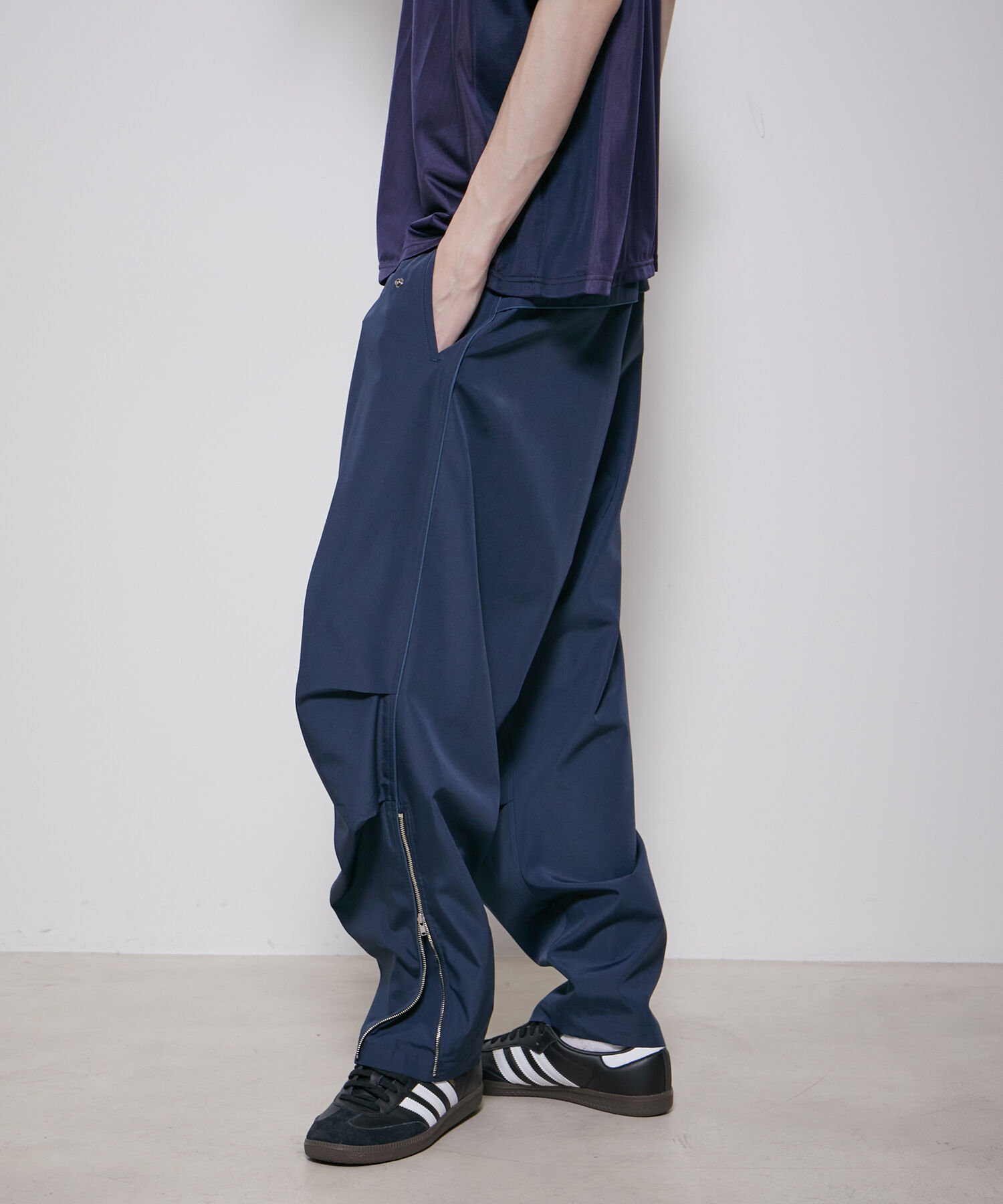 ADAM ET ROPE'「【NIKKE/ニッケ】撥水タフタ ドローストリング ワイド トラック パンツ / セットアップ対応 / UNISEX」|その他|