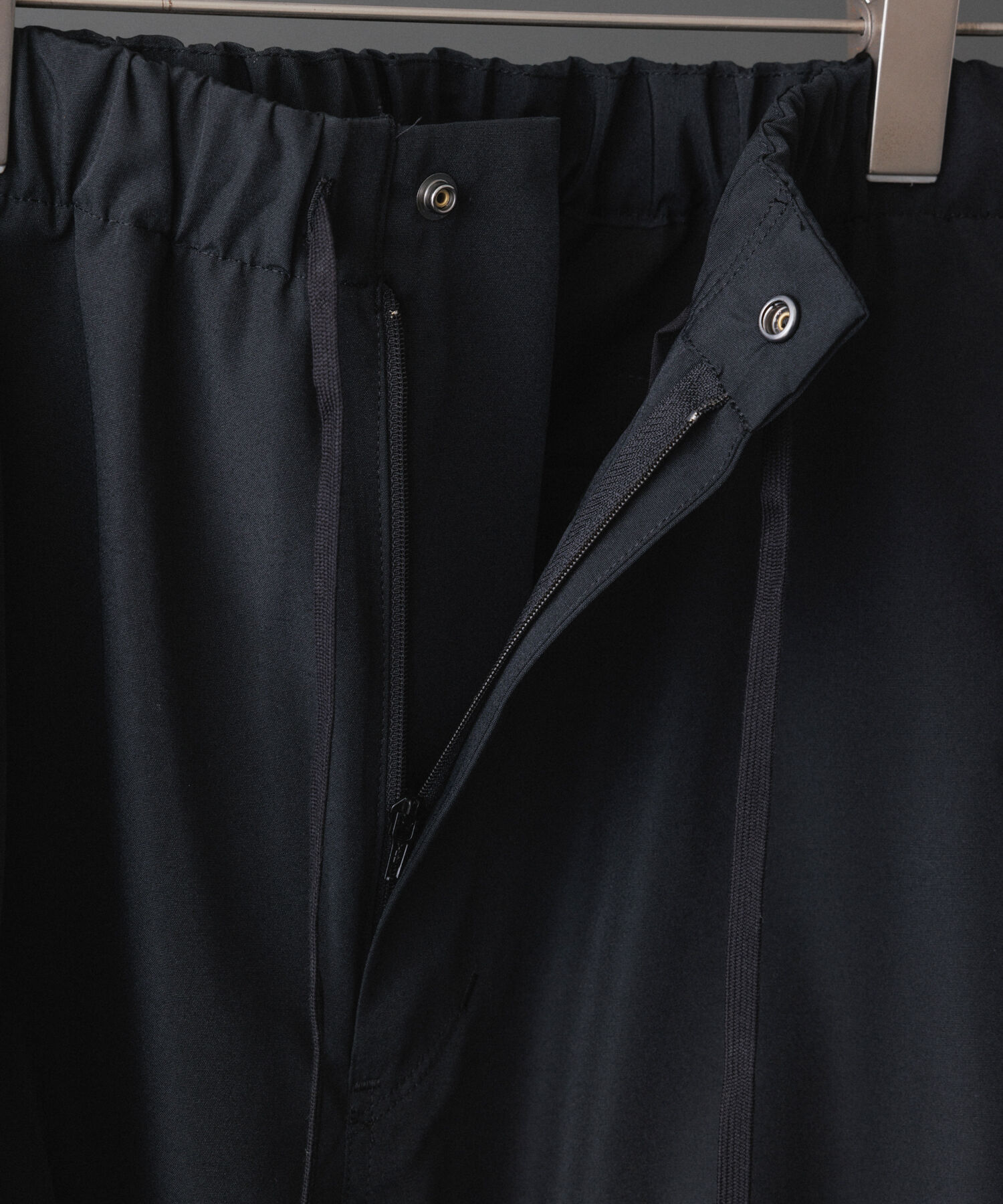 ADAM ET ROPE'「【NIKKE/ニッケ】撥水タフタ ドローストリング ワイド トラック パンツ / セットアップ対応 / UNISEX」|その他|