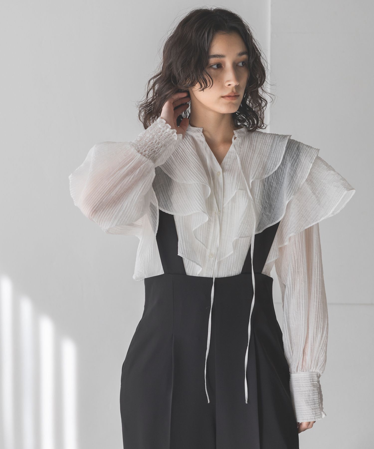 A part by 「アシメフリルクロップドブラウス」|シャツ・ブラウス|