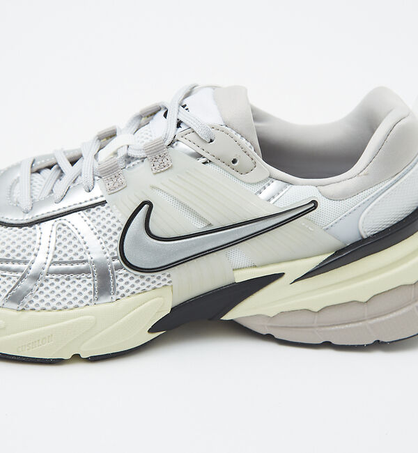 ABAHOUSE「【NIKE / ナイキ】 V2K RUN / V2Kランスニーカー」|スニーカー|