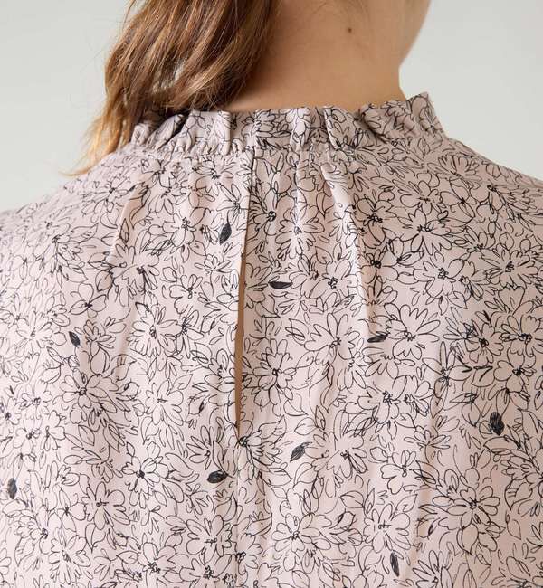 TIARA「フラワーカーテンプリントフリルネックブラウス」|シャツ・ブラウス|