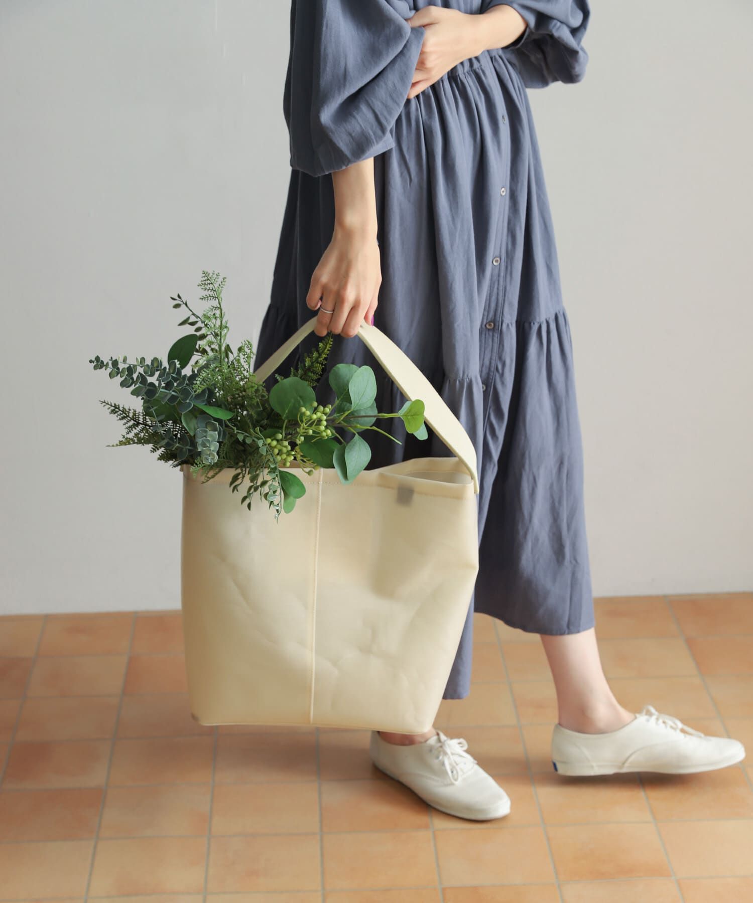 URBAN RESEARCH DOORS「『別注』ITTI&times;commpost　BUCKET SHOULDER」|トートバッグ|