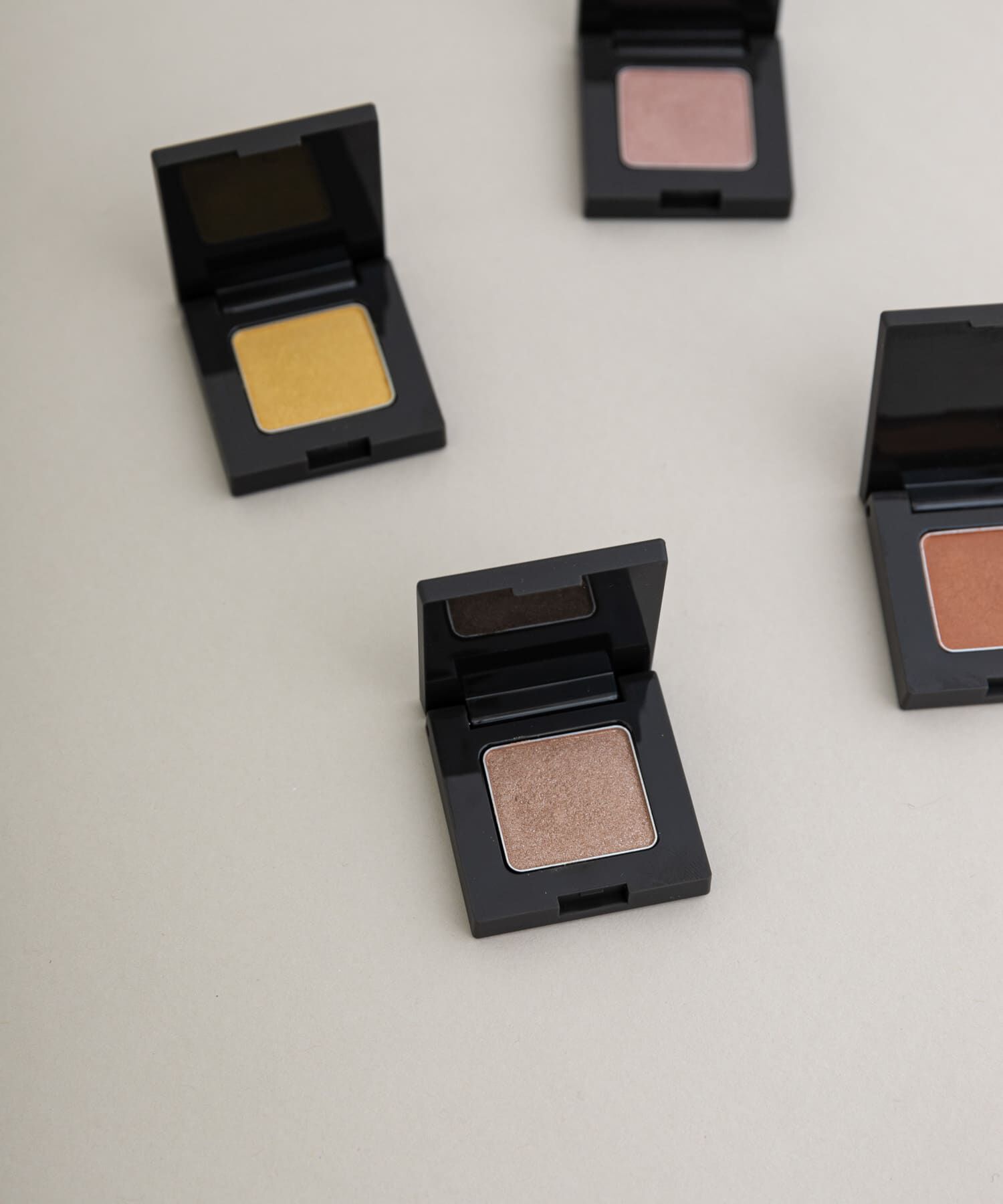 URBAN RESEARCH「OSAJI　ニュアンスアイシャドウ」|その他|