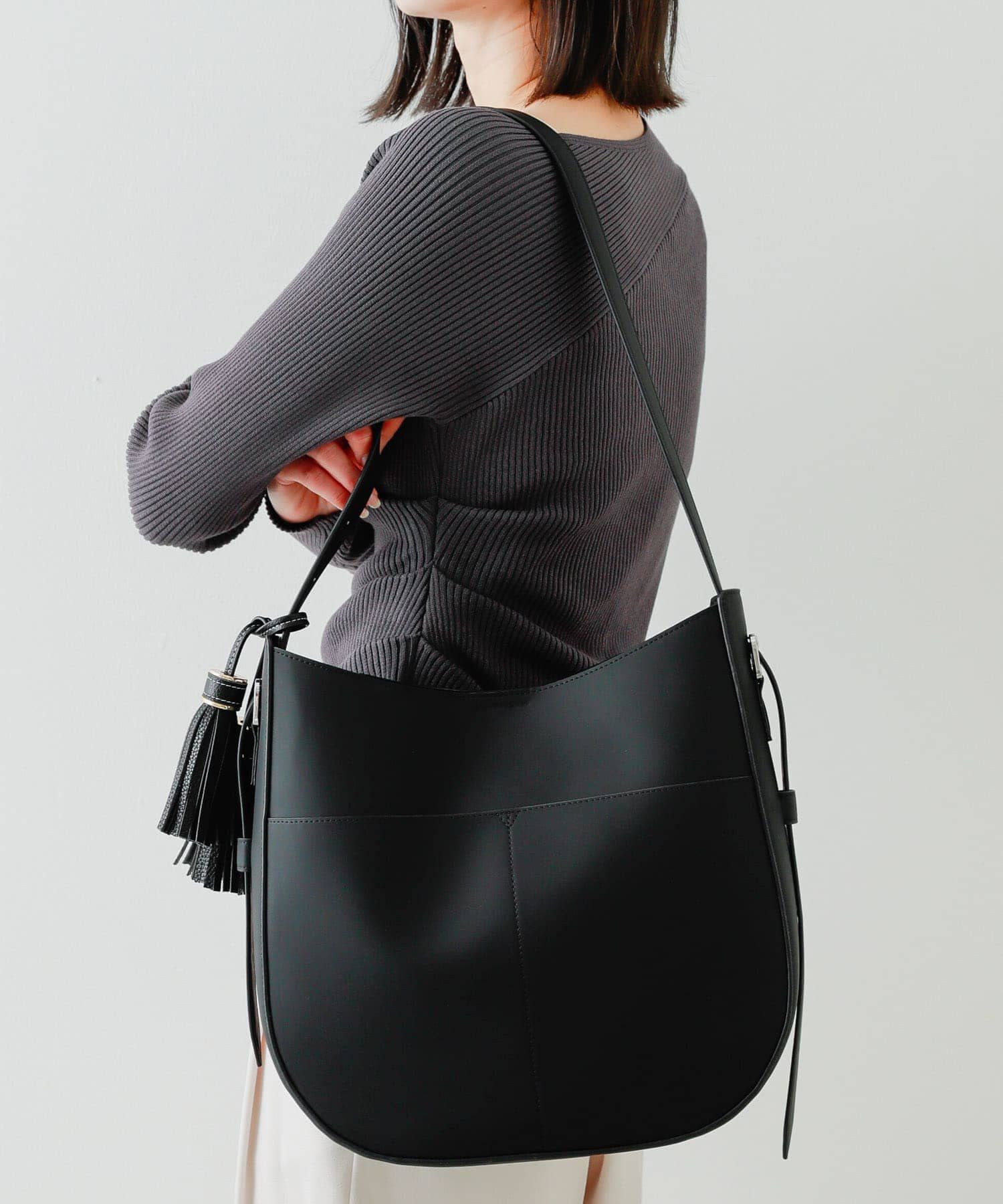 SENSE OF PLACE by URBAN RESEARCH「アウトポケットビッグショルダーバッグ」|ショルダー・メッセンジャー|ブラック