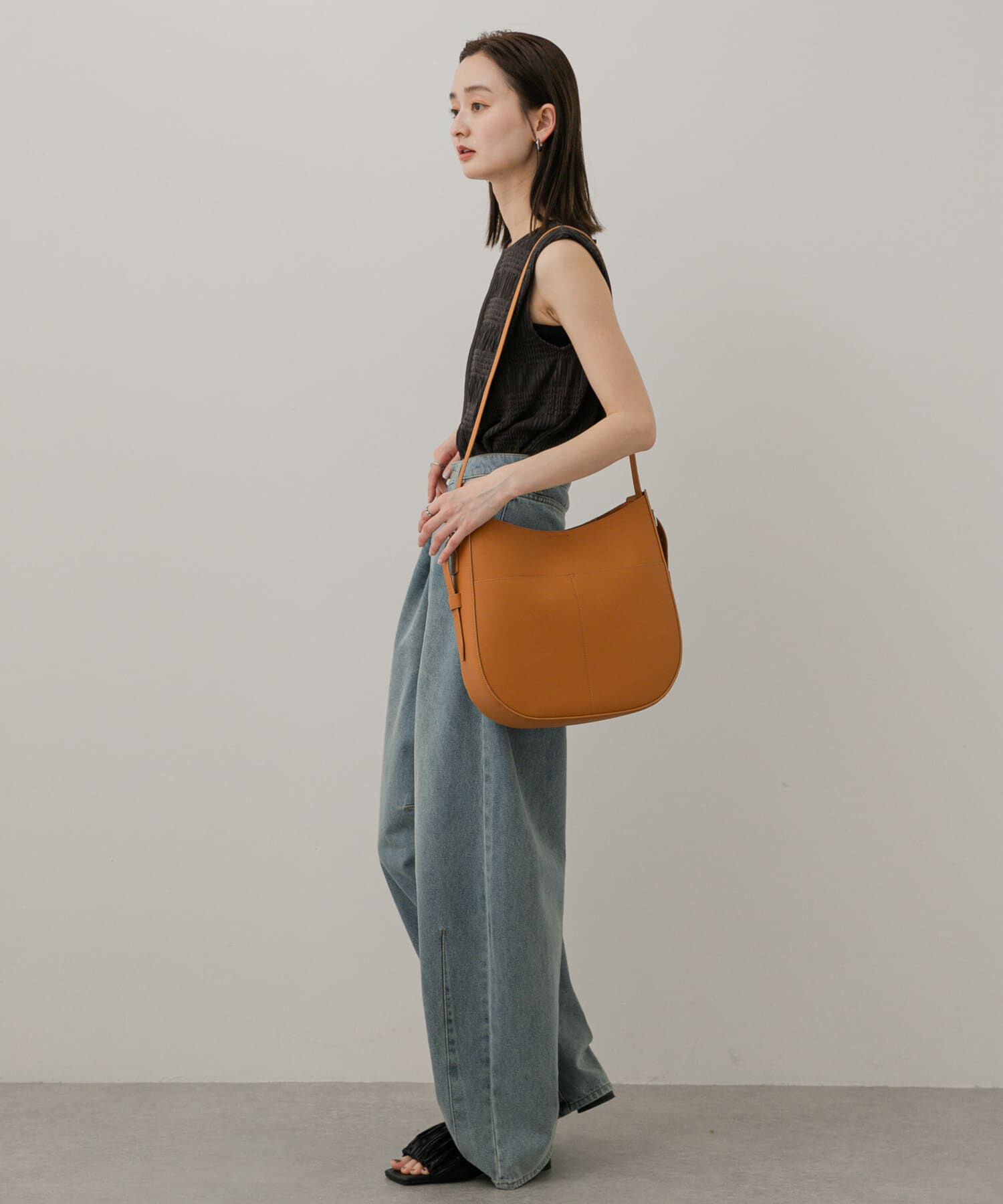 SENSE OF PLACE by URBAN RESEARCH「アウトポケットビッグショルダーバッグ」|ショルダー・メッセンジャー|