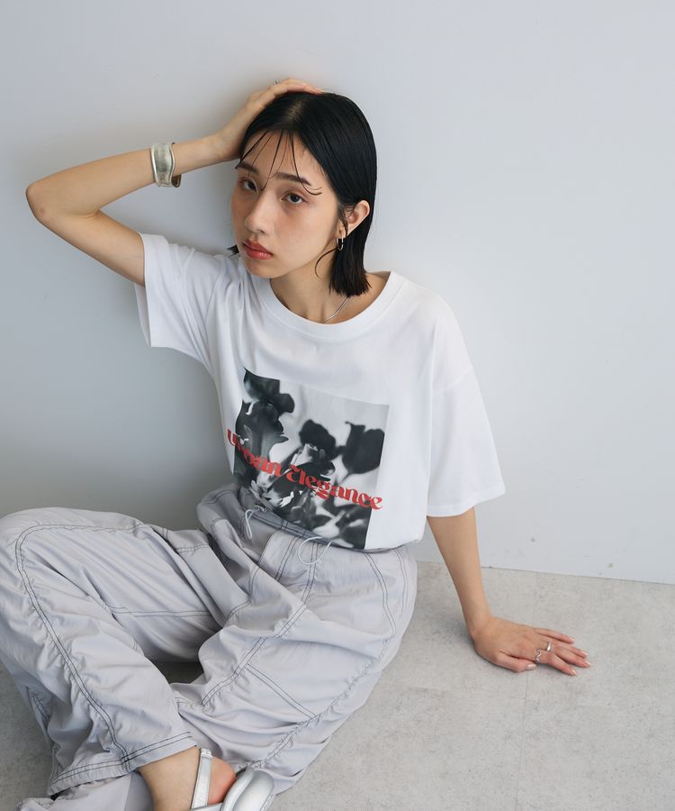 AnriettMusee「レトロフラワーロゴ入りプリントTシャツ」|Tシャツ・カットソー|