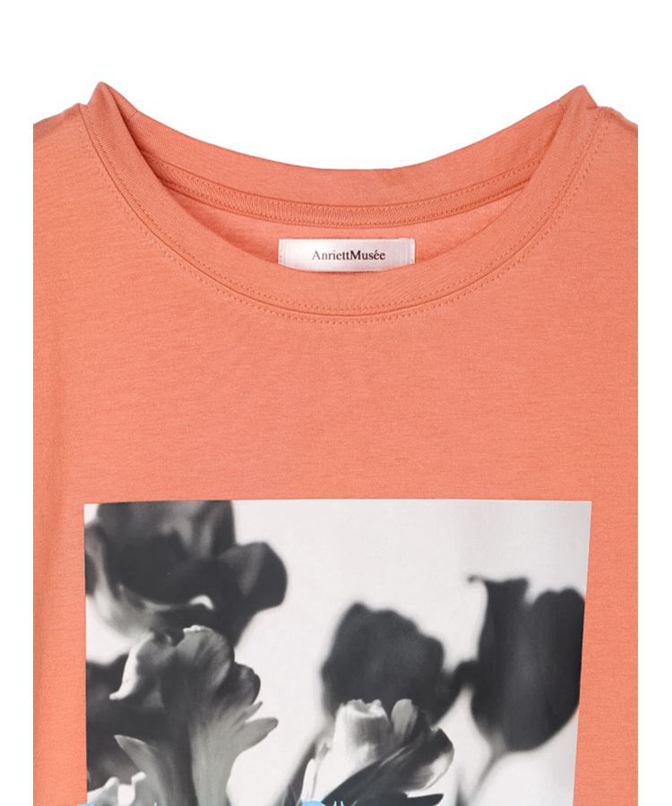 AnriettMusee「レトロフラワーロゴ入りプリントTシャツ」|Tシャツ・カットソー|