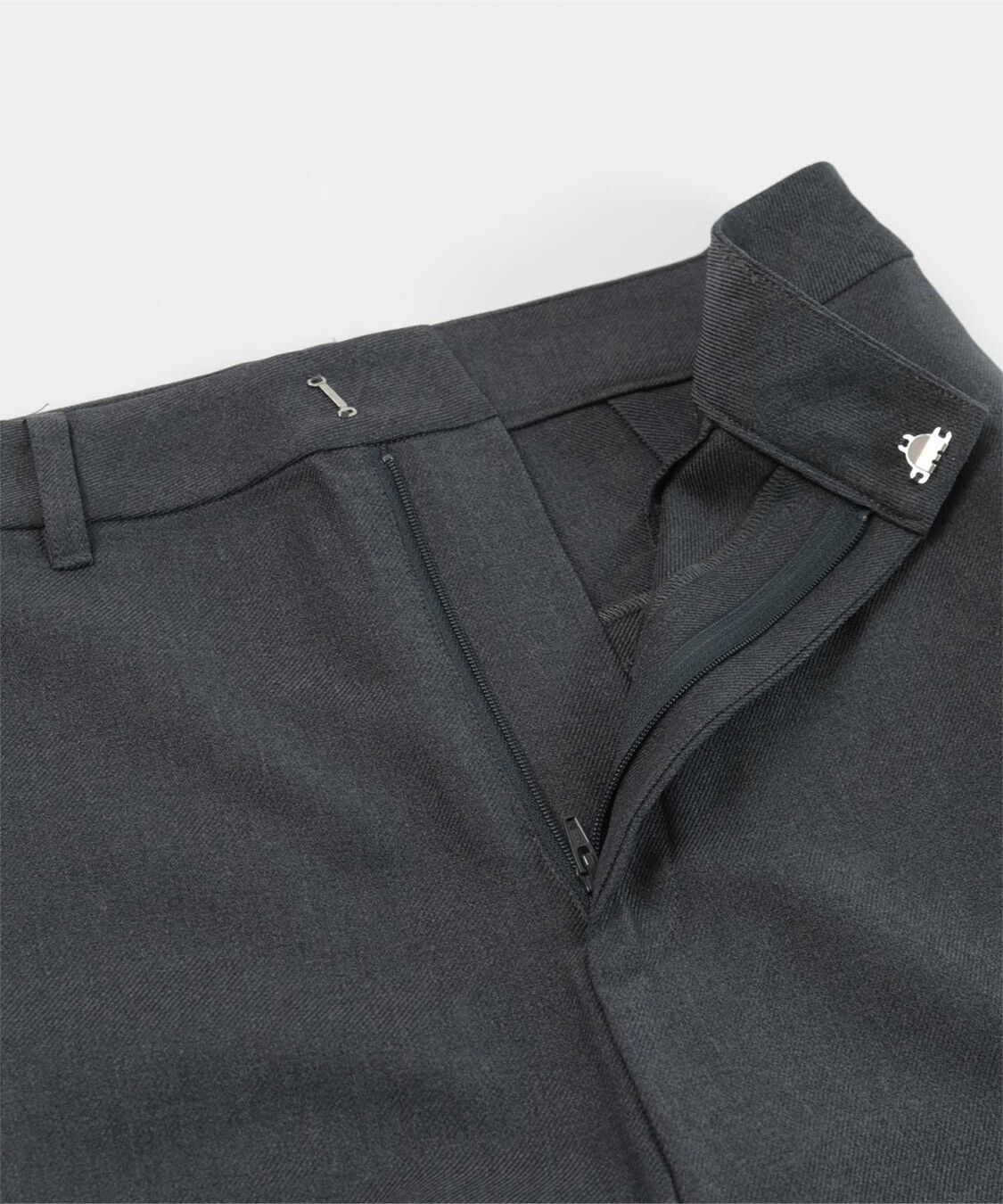 ur's「ベーシックカーブパンツ」|スラックス|