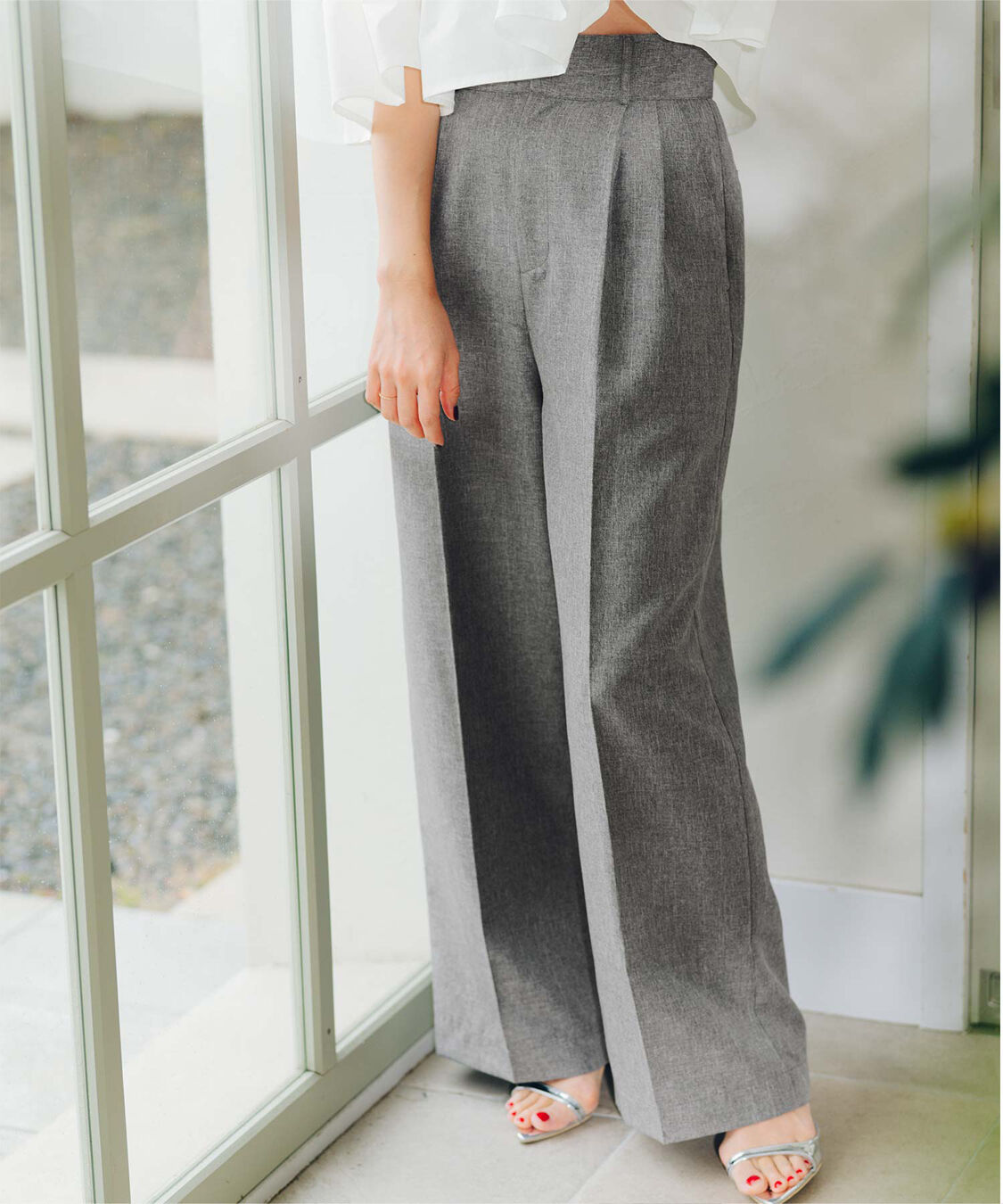 ur's「【春名亜美さんコラボアイテム】アシンメトリージレ&times;ワイドパンツセットアップ」|ベスト・ジレ|