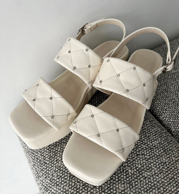  「【前田大翔さんyoutubeセレクトアイテム】ビジュースタッズキルトサンダル」|その他|