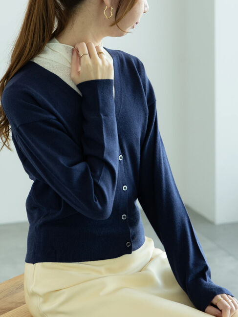 Te chichi「12G Vネックカーディガン」|カーディガン|ネイビー
