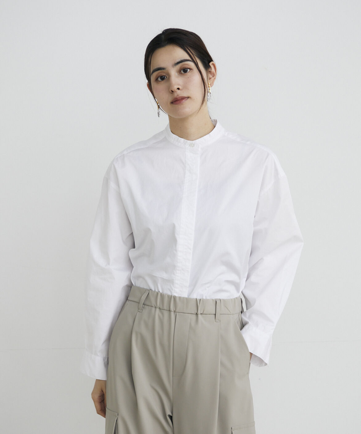 INED「ショート丈バンドカラーシャツ」|シャツ・ブラウス|オフホワイト1