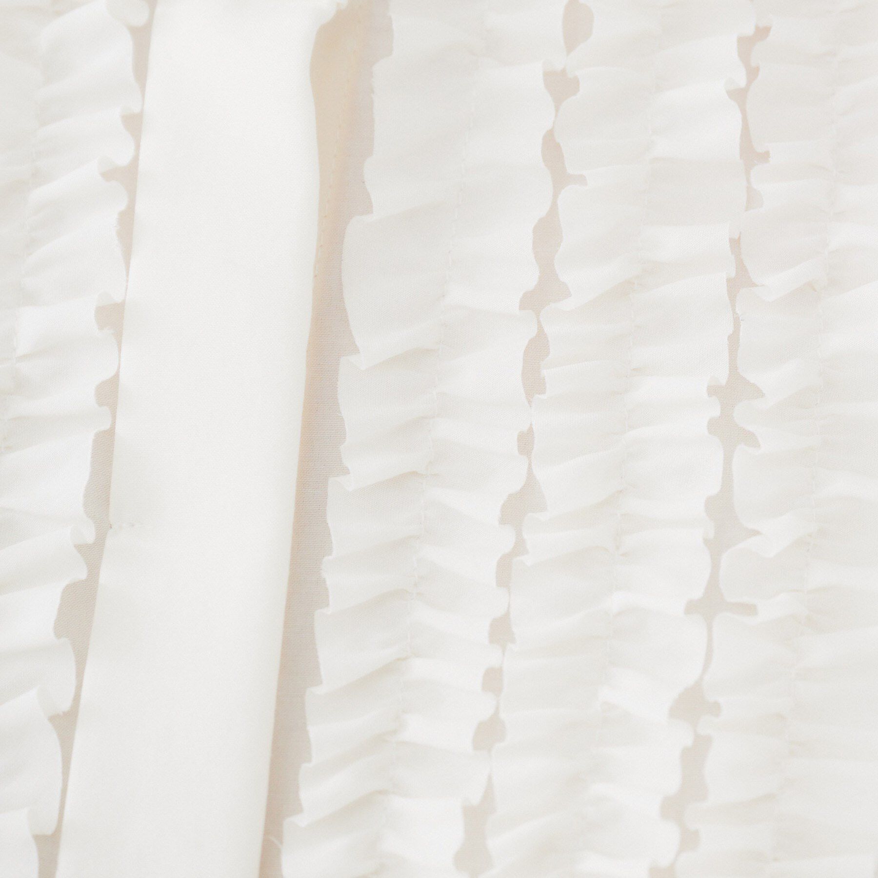 UNTITLED「スタンドネックフリルブラウス【吸水速乾/UVケア】」|シャツ・ブラウス|