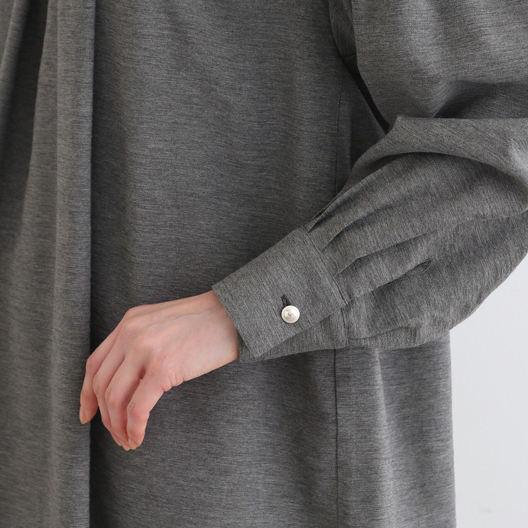 INDIVI「【日本製／洗える】アシメヘムオーバーブラウス」|シャツ・ブラウス|