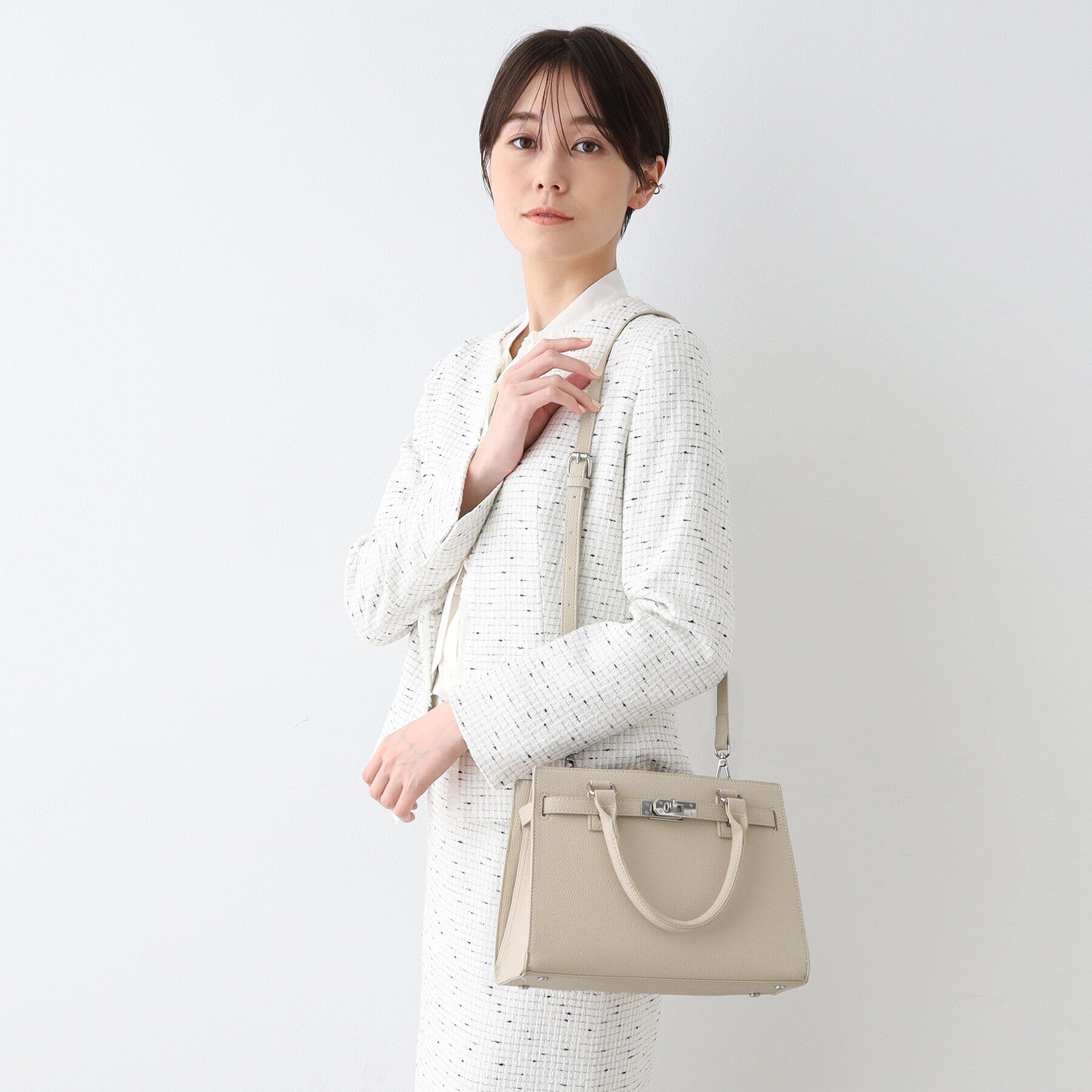 INDIVI「◆【合皮／フォーマル】ショルダー付きスクエアバッグ」|ショルダー・メッセンジャー|