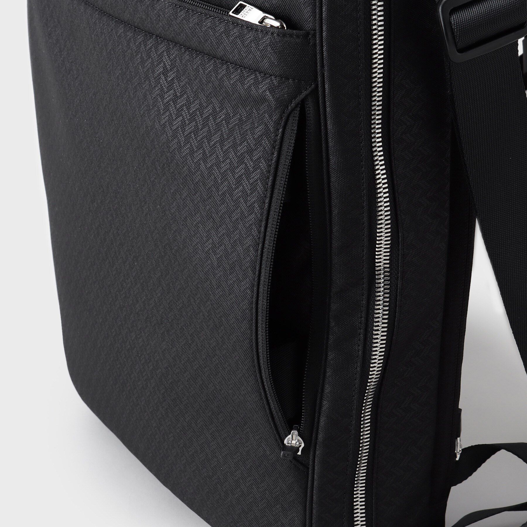 TAKEO KIKUCHI「【3WAY/15インチPC対応】ヒートエンボス矢絣柄 バッグ」|リュック|