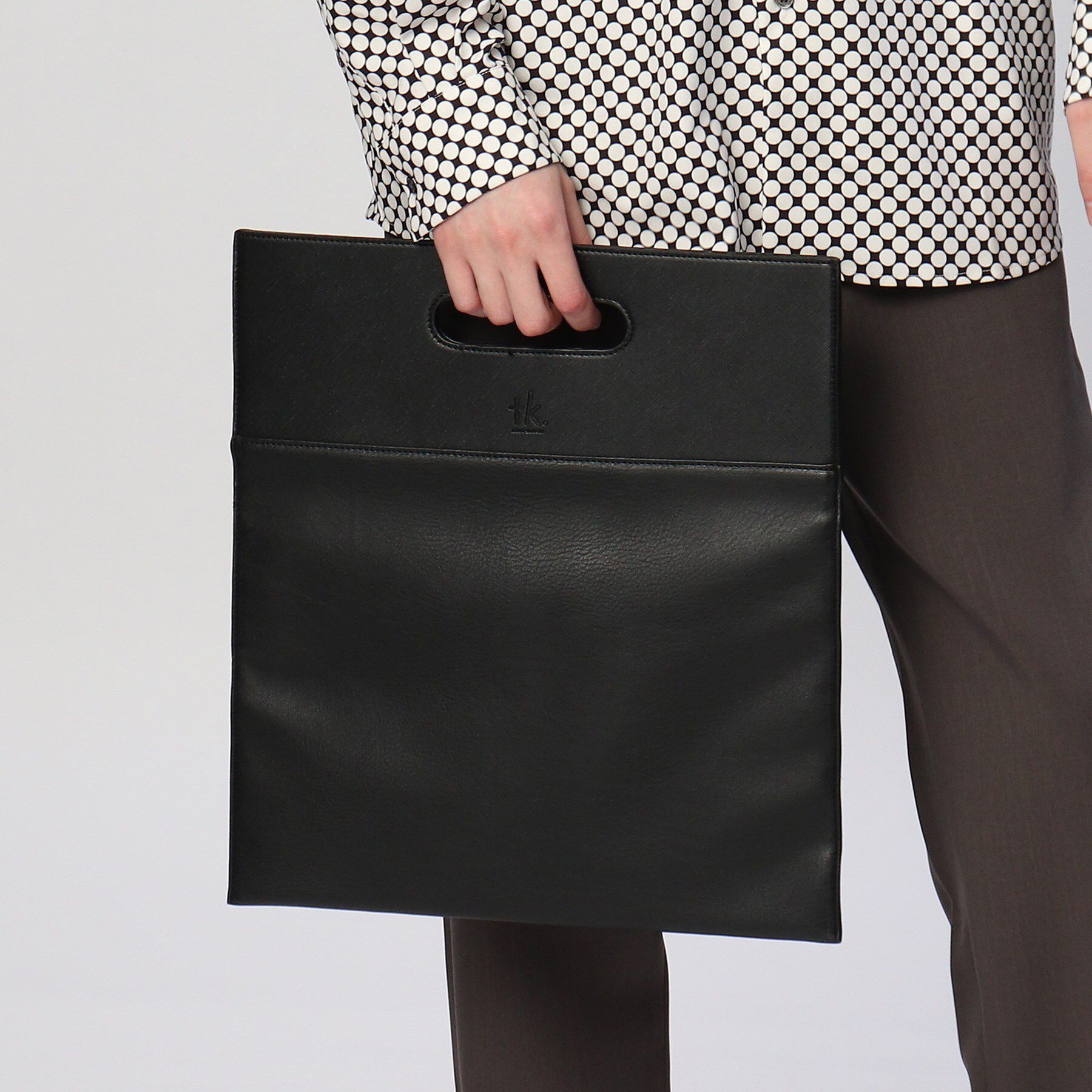 tk.TAKEO KIKUCHI「【WEB限定】レザー調クラッチバッグ」|クラッチバッグ|