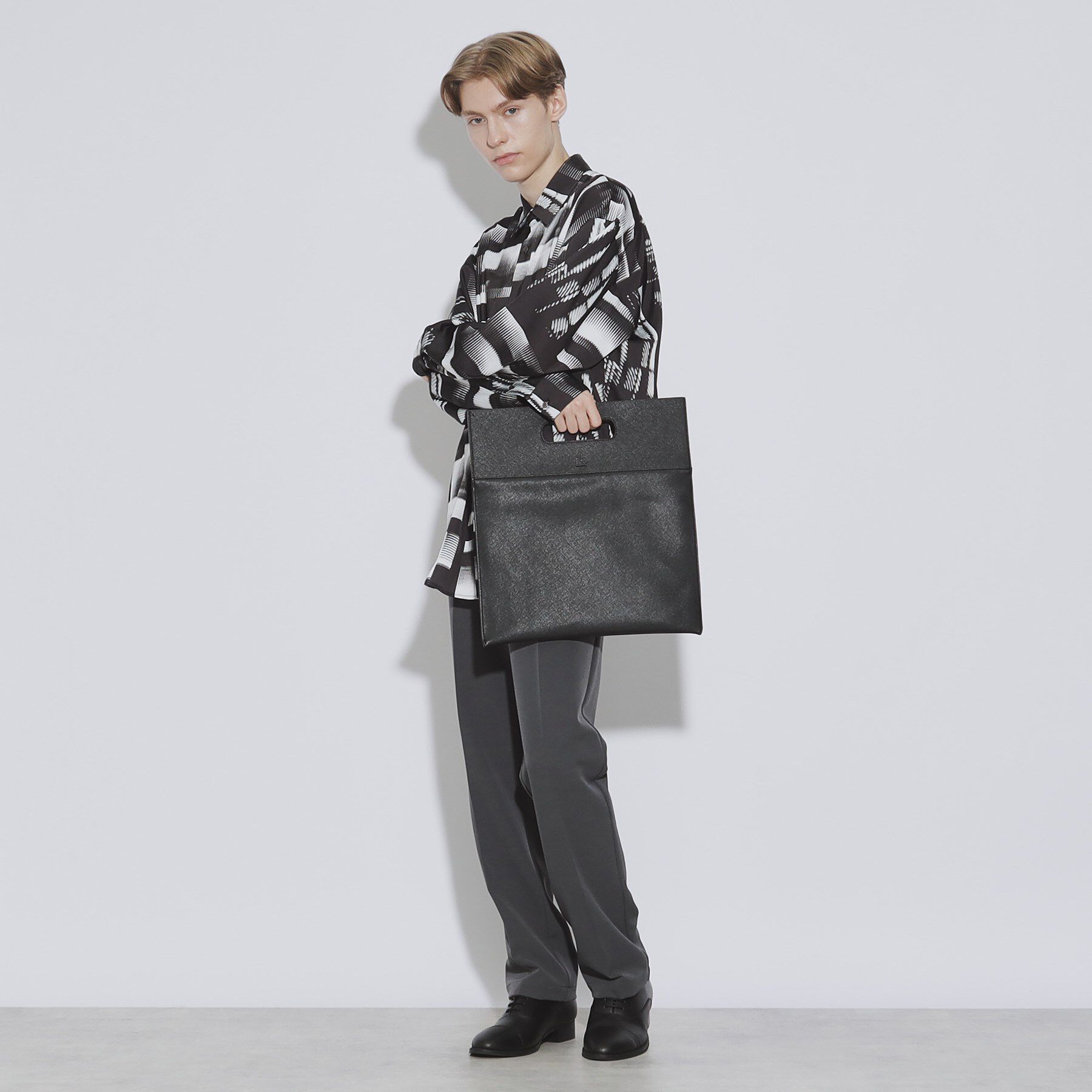 tk.TAKEO KIKUCHI「【WEB限定】レザー調クラッチバッグ」|クラッチバッグ|