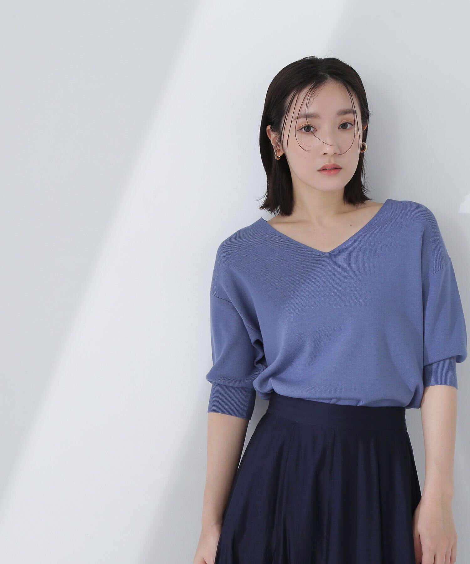  「総針ベーシックシリーズ Vネックニット」|ニット・セーター|グレイッシュ 1