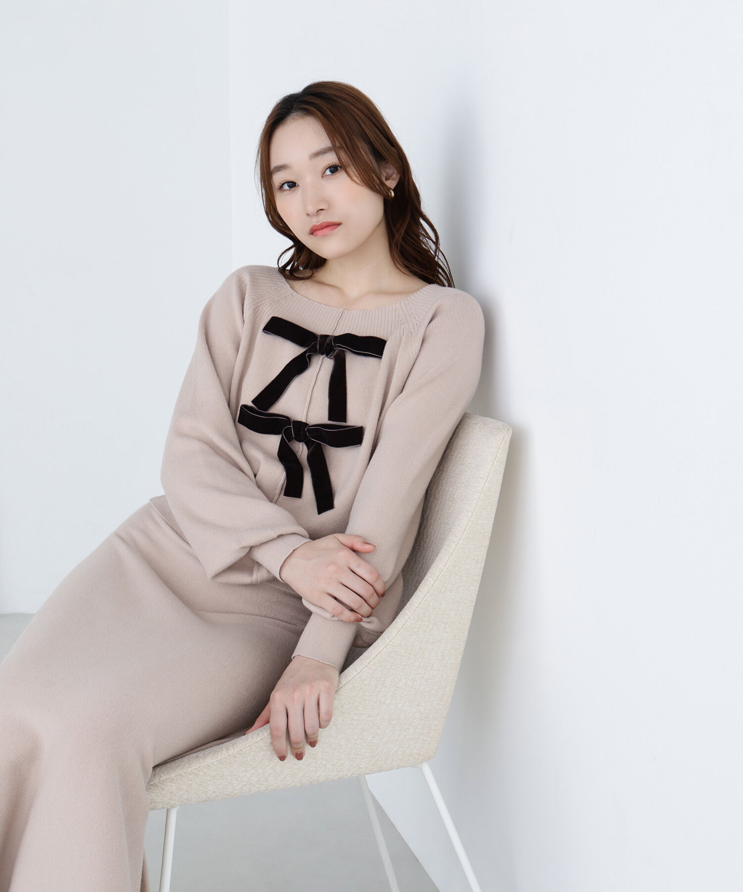  「ベロアリボンニットセットアップ」|ワンピース|ベージュ