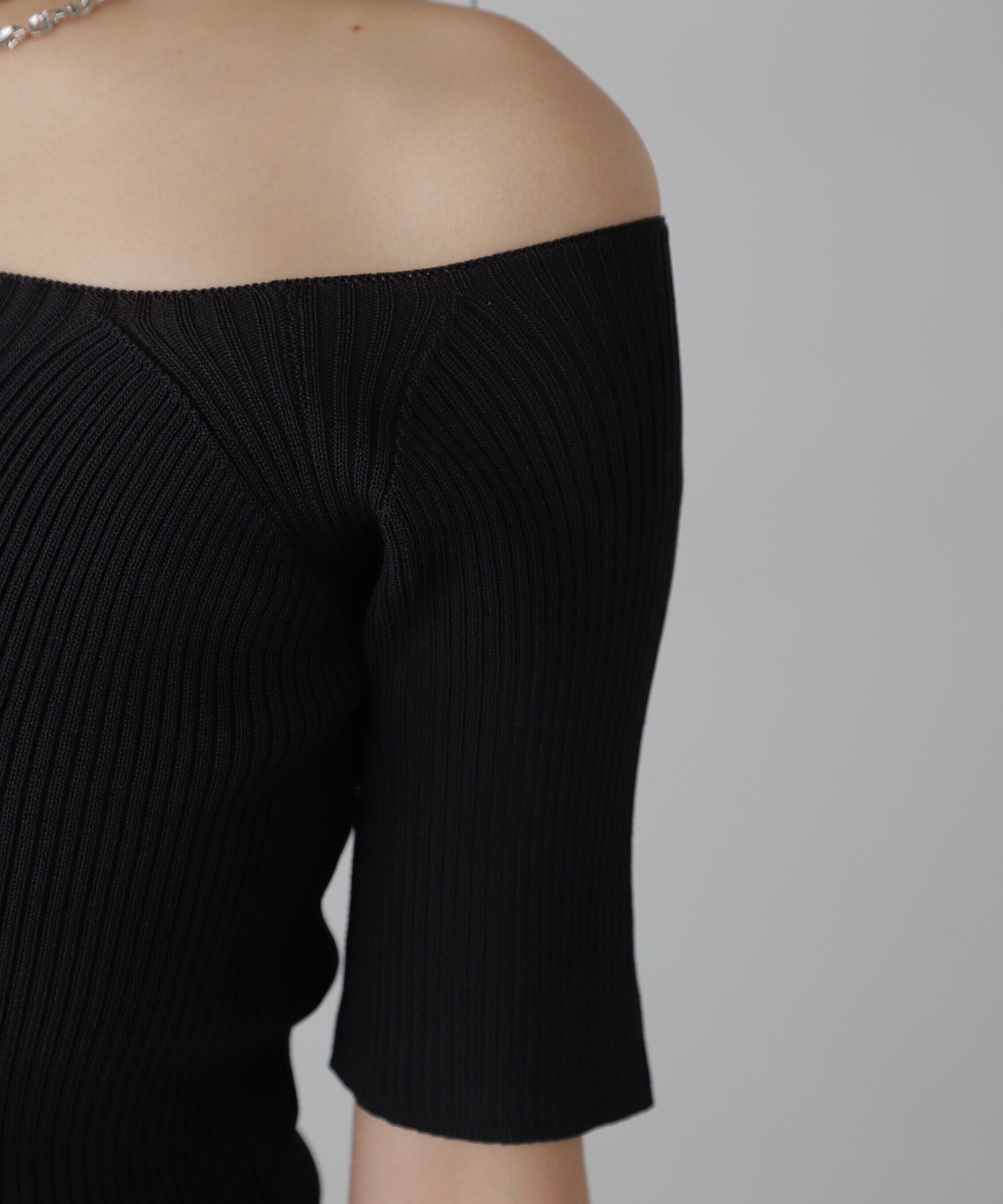  「コンパクトオフショルリブニット」|ニット・セーター|