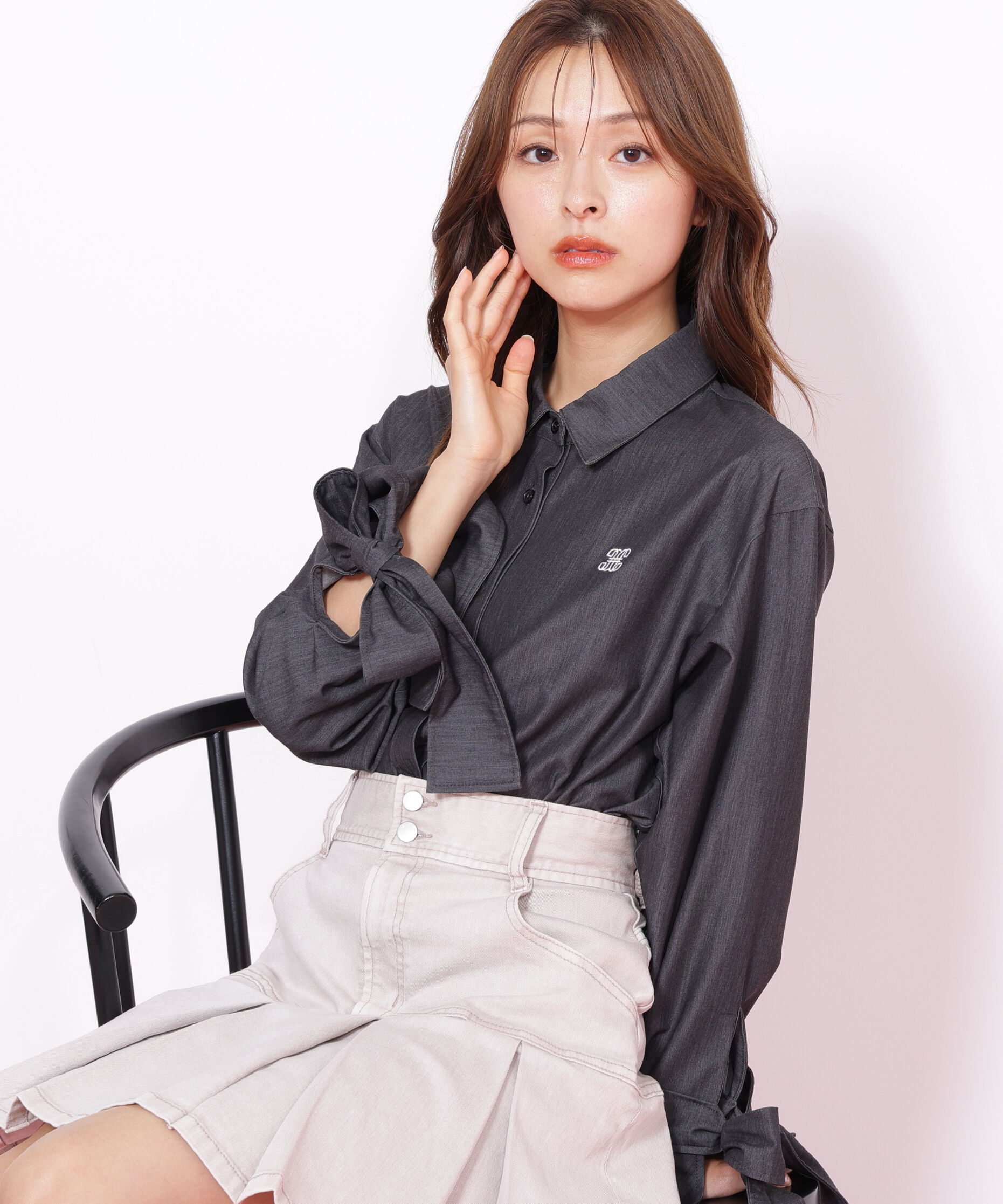  「アイコニック袖リボンブラウス」|シャツ・ブラウス|グレー1