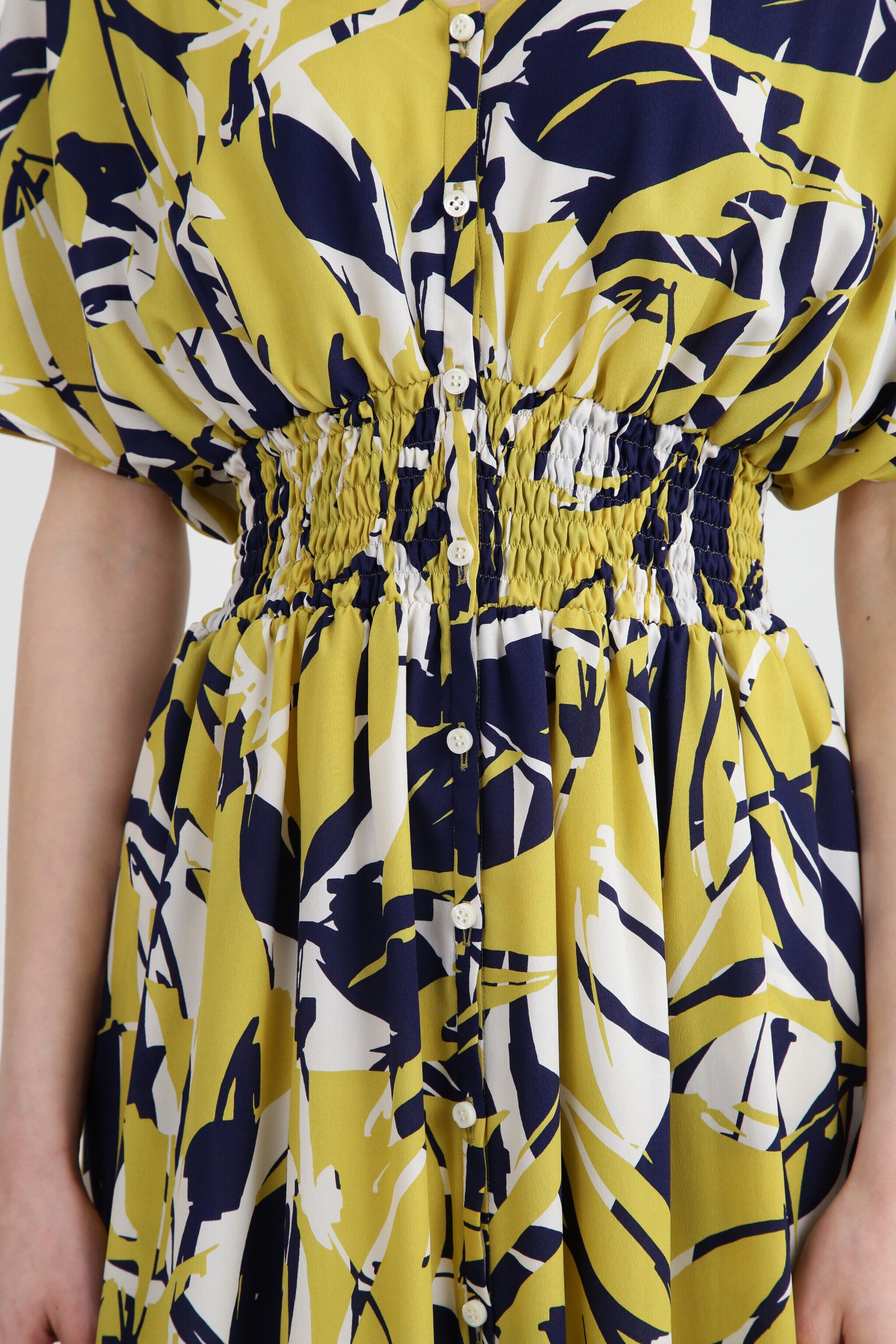  「◆ティアードリーフプリントシャーリングワンピース」|ワンピース|