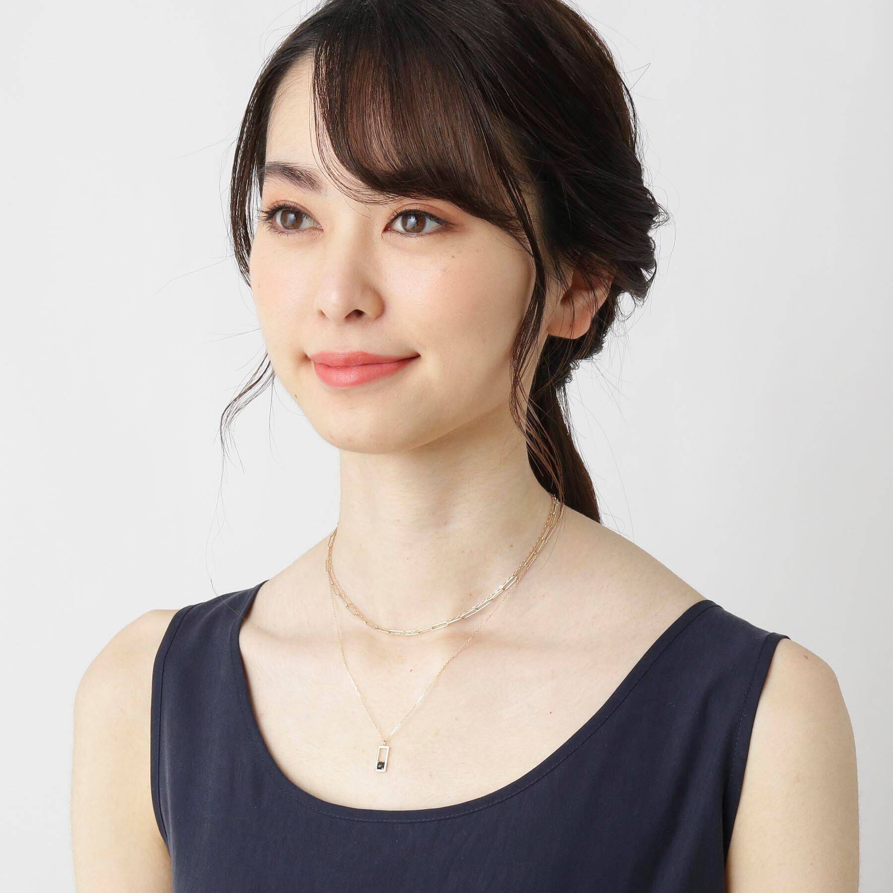 COCOSHNIK「K10カラーストーン（オニキス）クッションローズカット 長角ネックレス」|ネックレス|